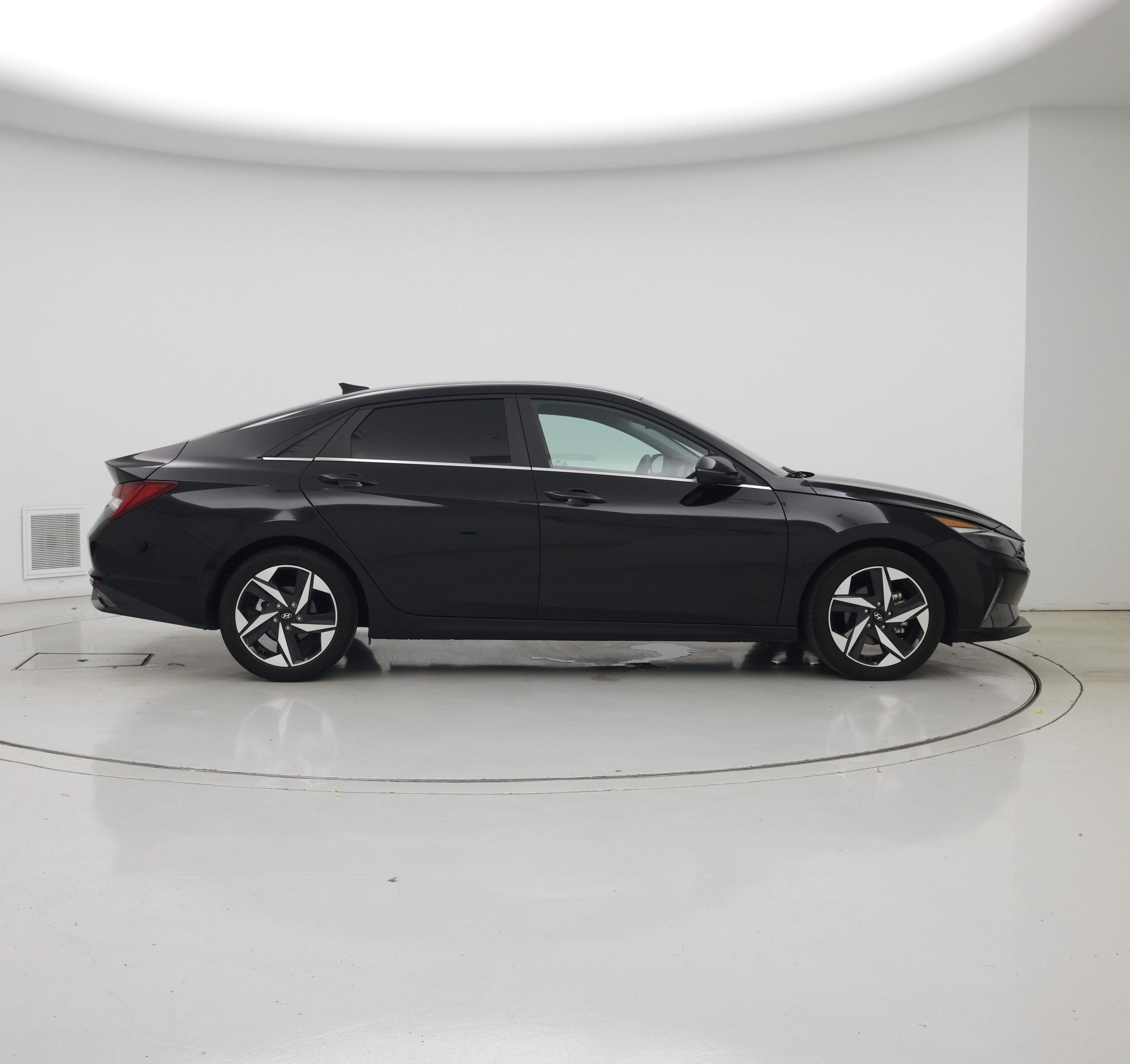 Thumbnail: 2023 Hyundai Elantra - 7