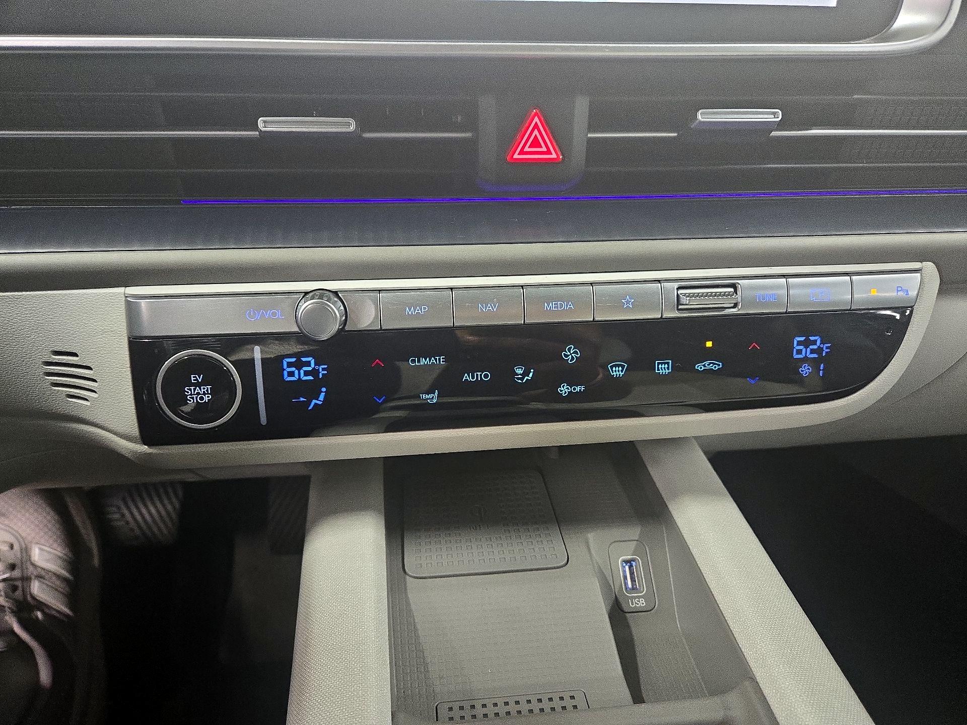 Thumbnail: 2024 Hyundai Ioniq 6 - 17