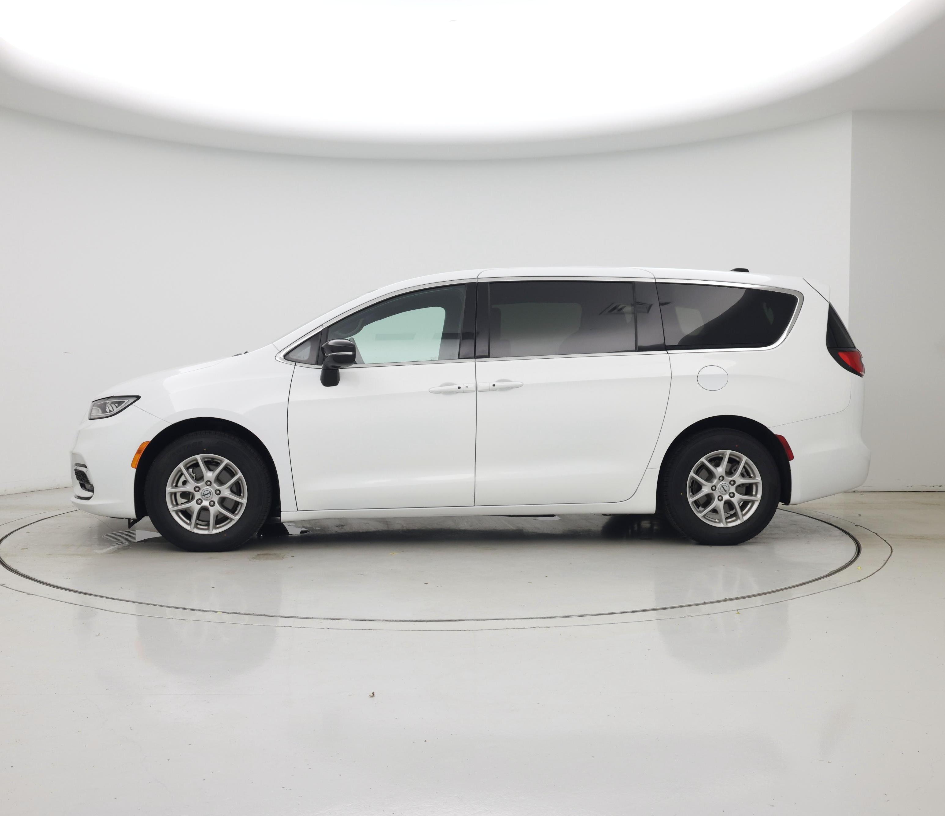 Thumbnail: 2025 Chrysler Pacifica - 3