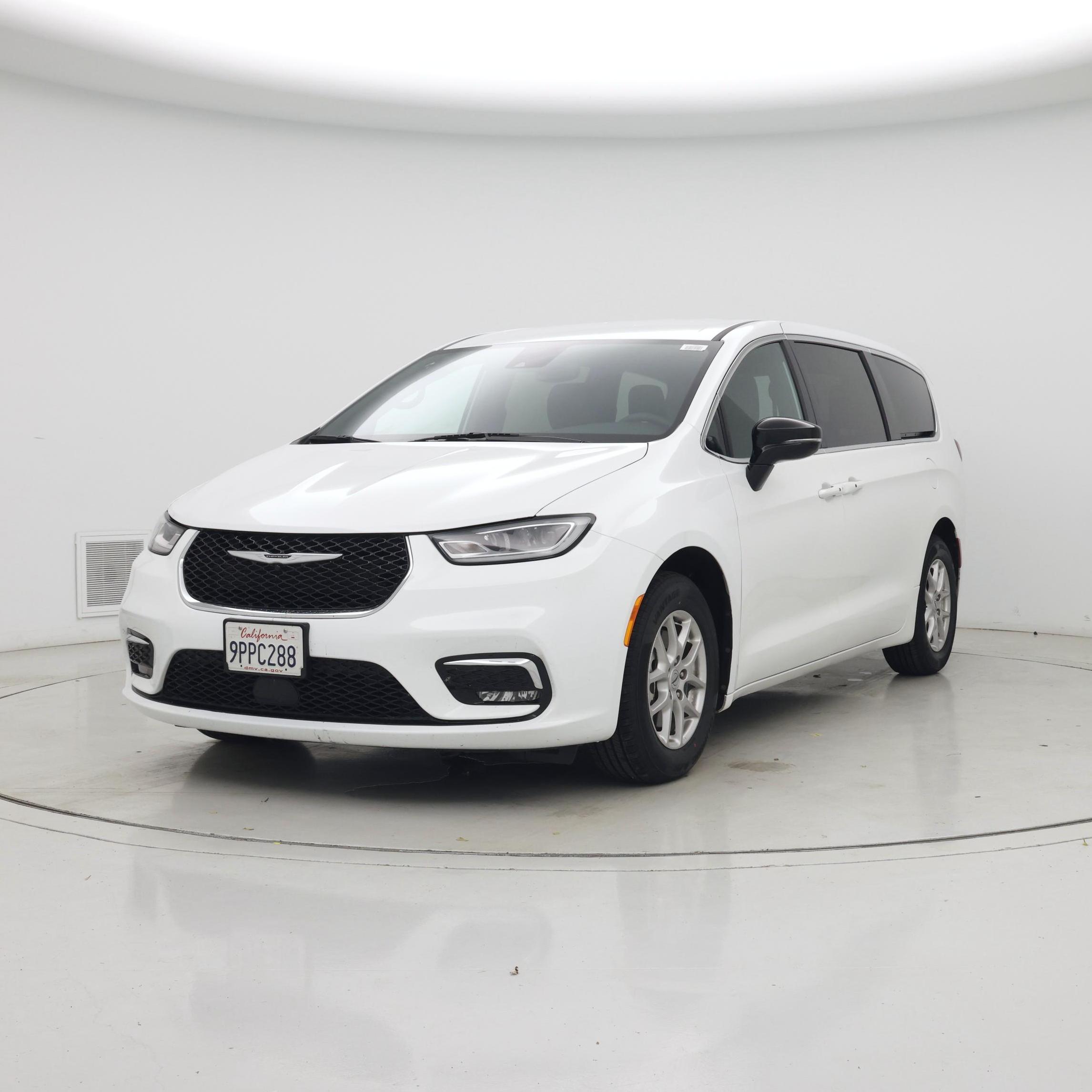 Thumbnail: 2025 Chrysler Pacifica - 4