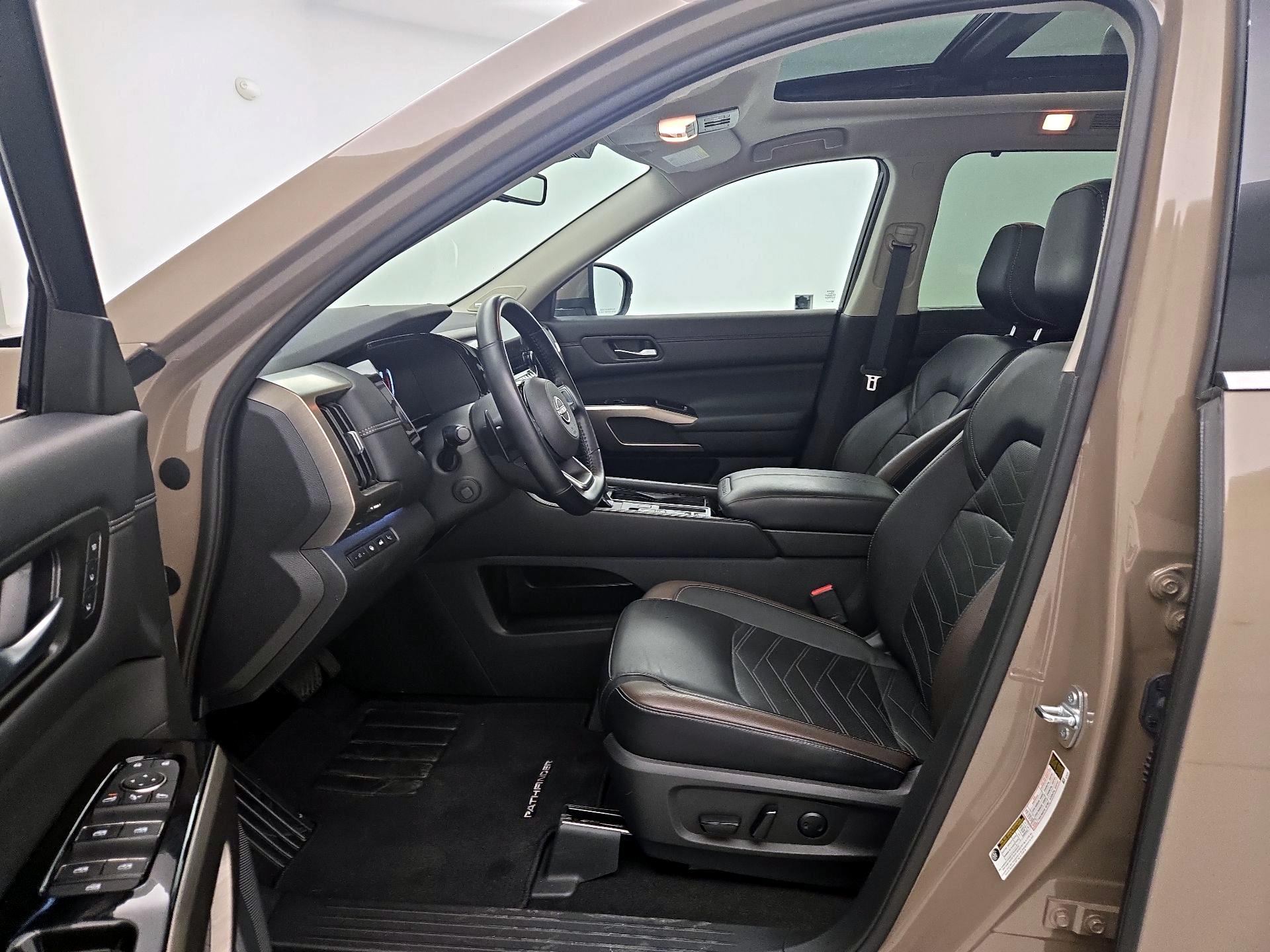 Thumbnail: 2023 Nissan Pathfinder - 11
