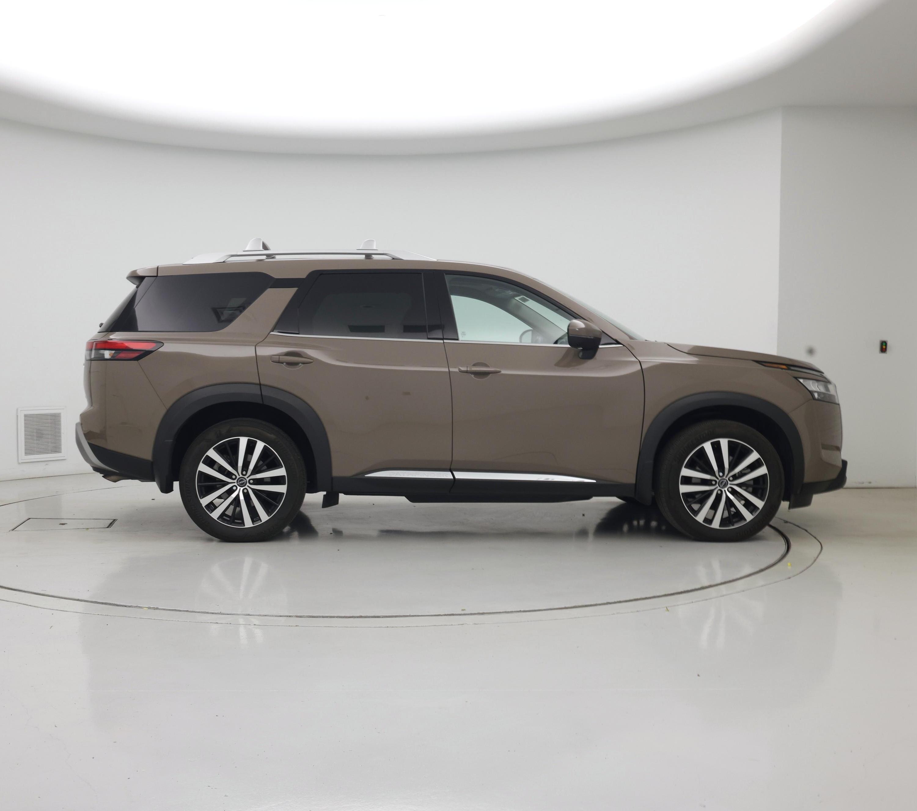 Thumbnail: 2023 Nissan Pathfinder - 7