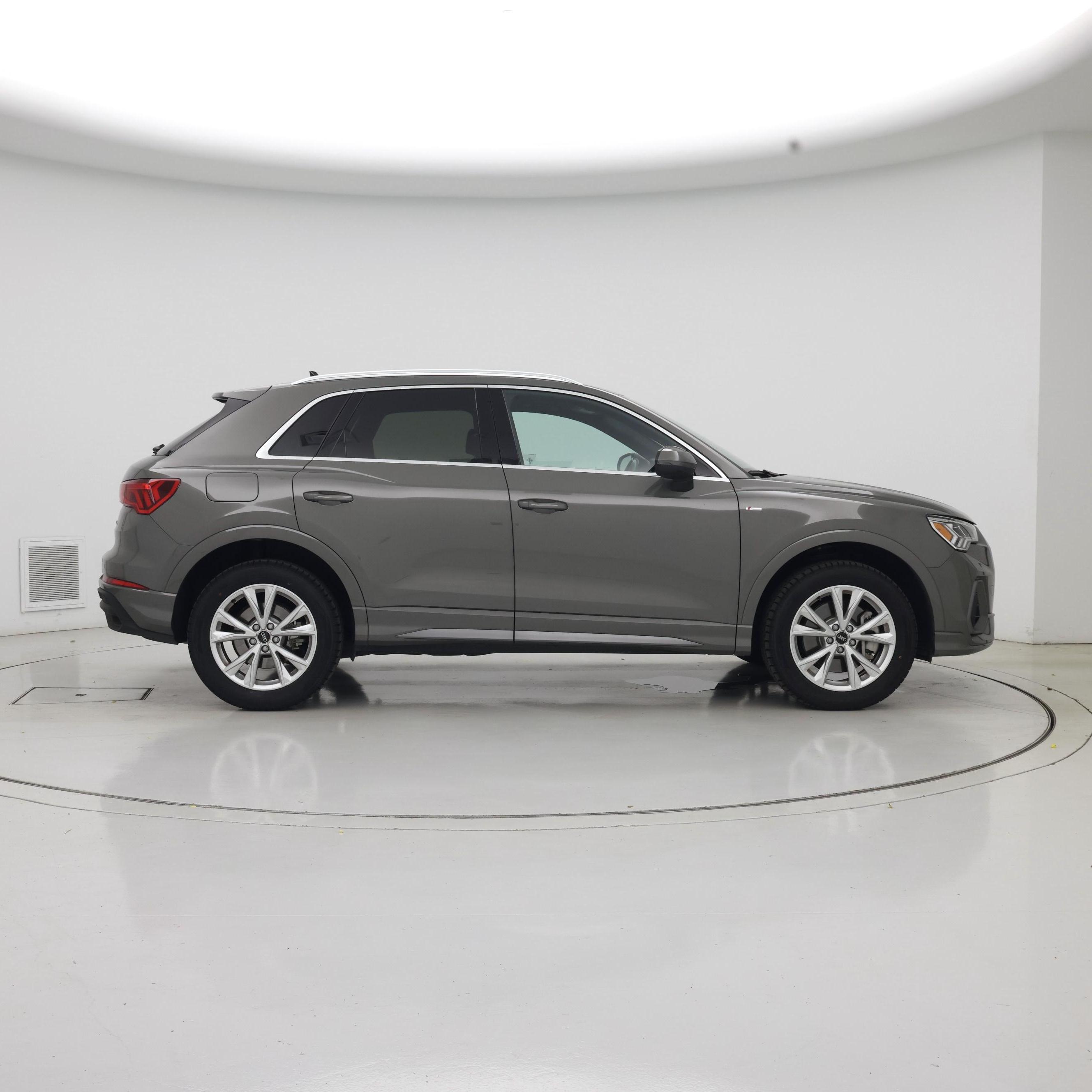 Thumbnail: 2024 Audi Q3 - 7