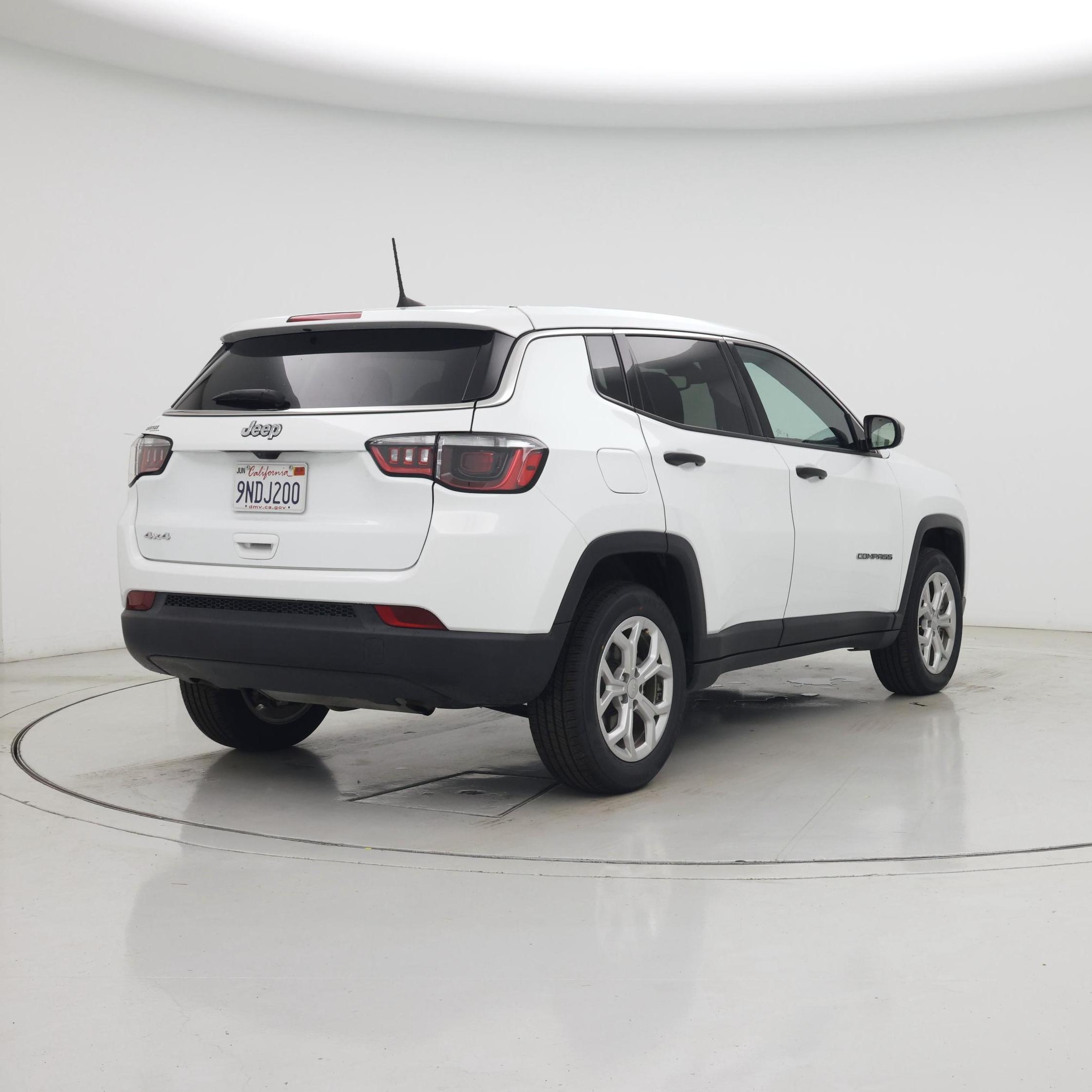 Thumbnail: 2024 Jeep Compass - 8