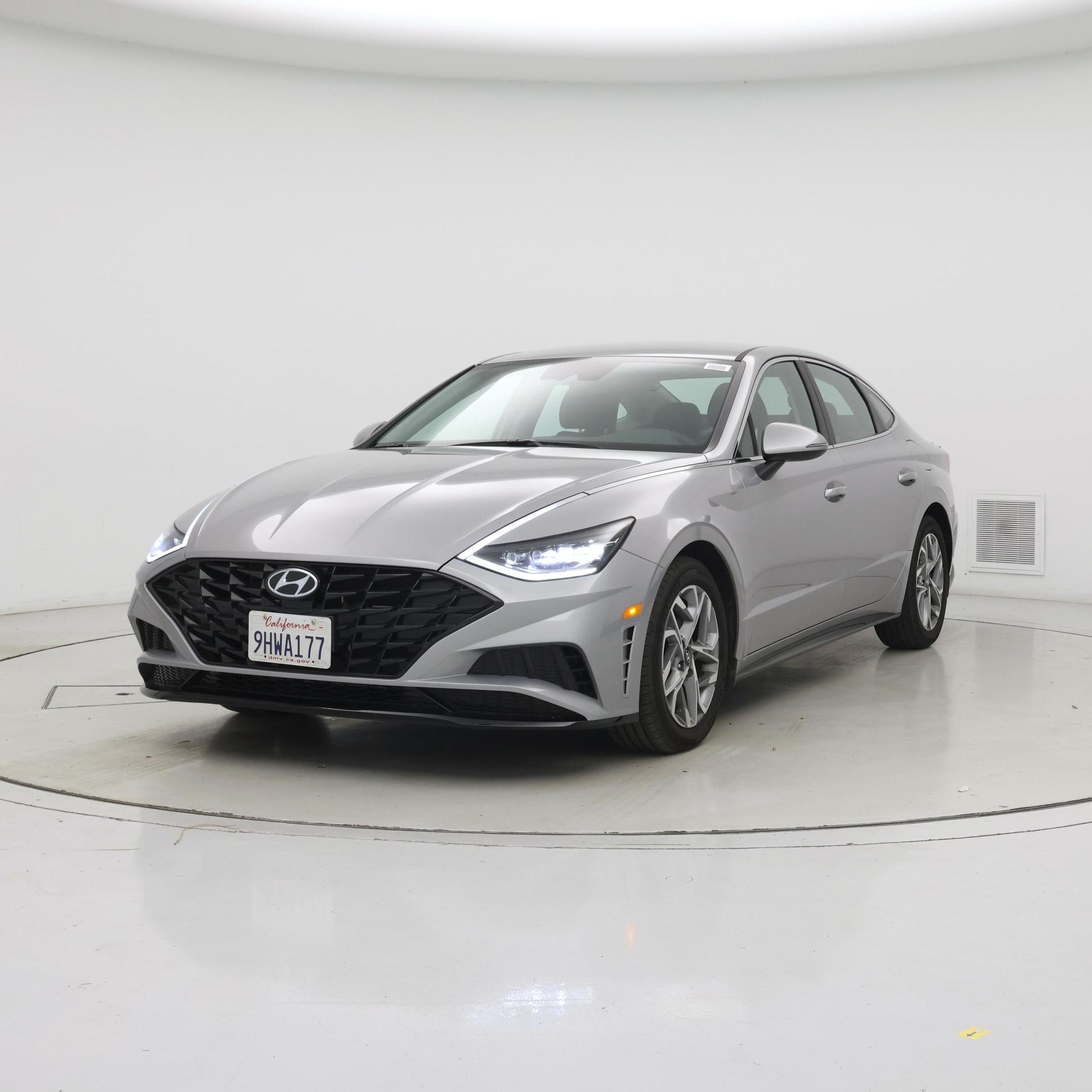Thumbnail: 2023 Hyundai Sonata - 4