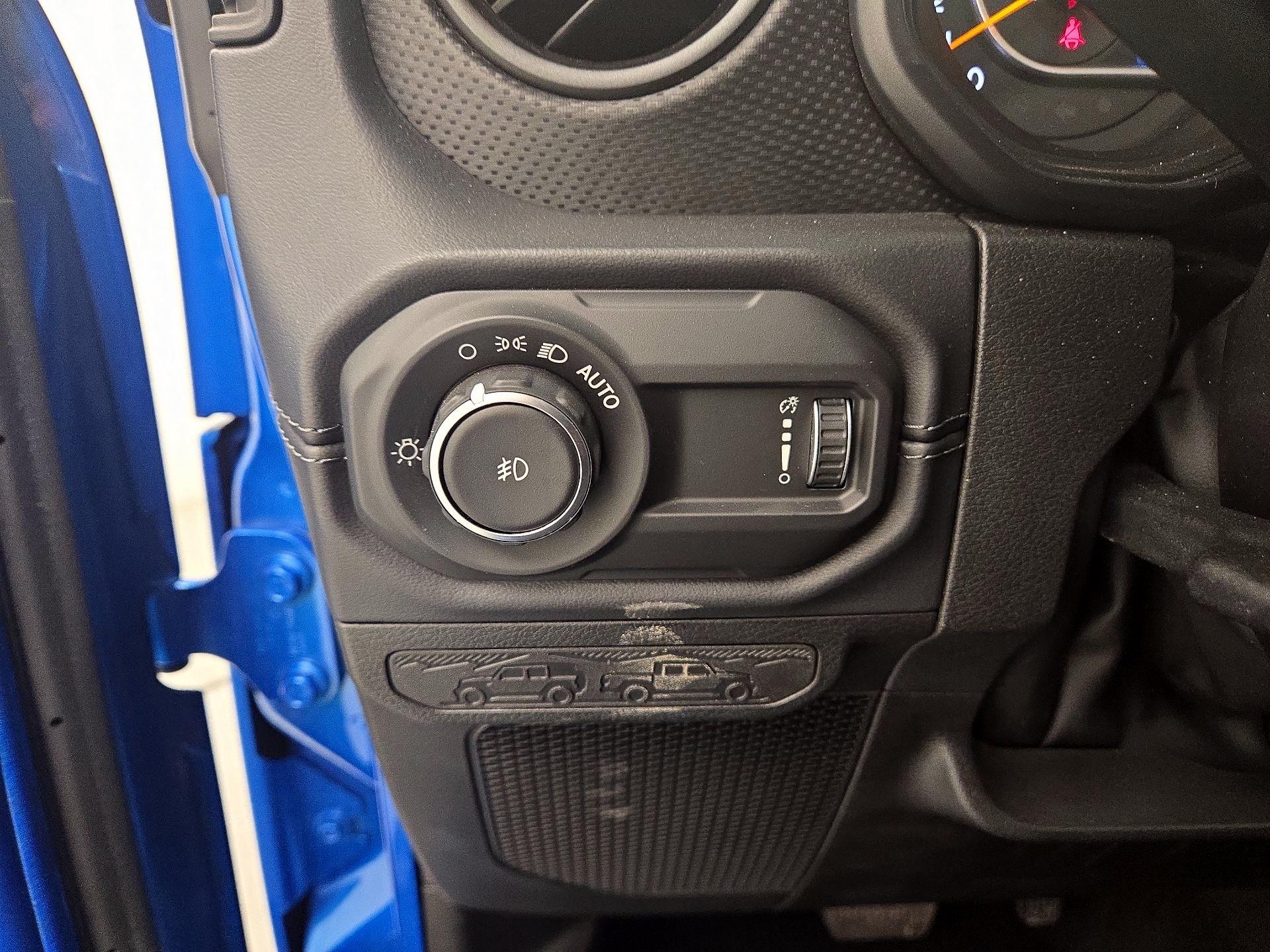 Thumbnail: 2025 Jeep Wrangler - 13