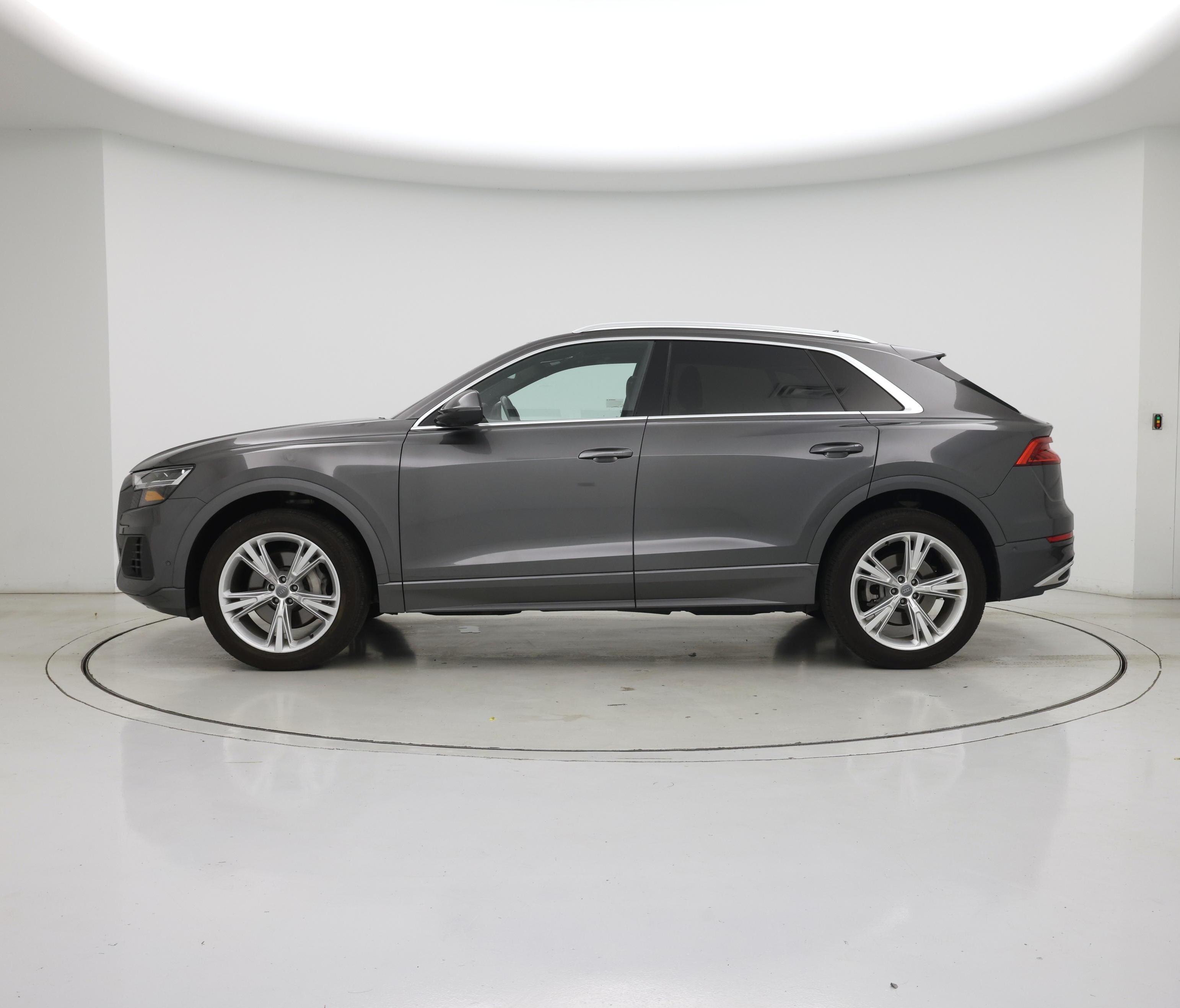 Thumbnail: 2020 Audi Q8 - 3