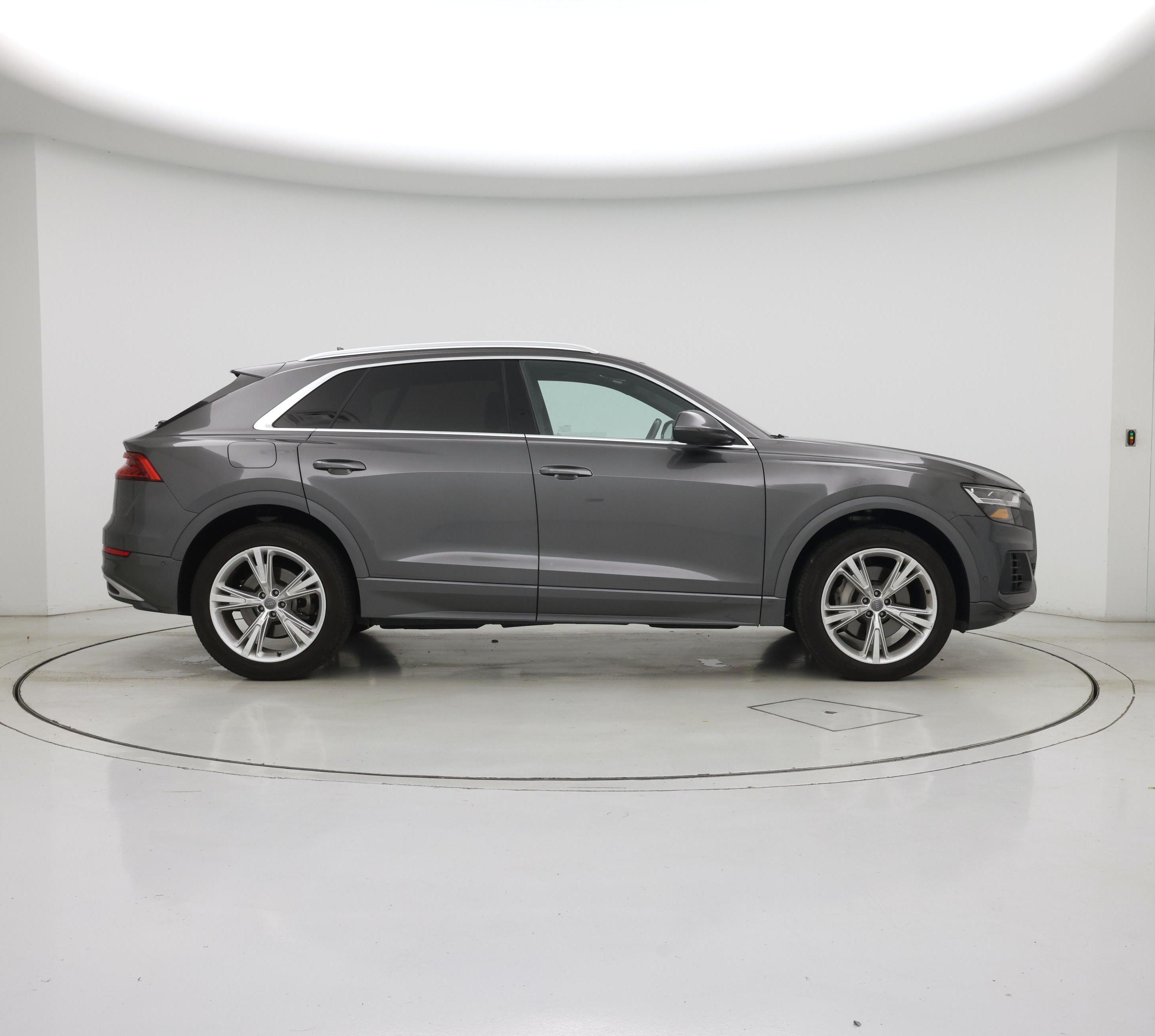 Thumbnail: 2020 Audi Q8 - 7
