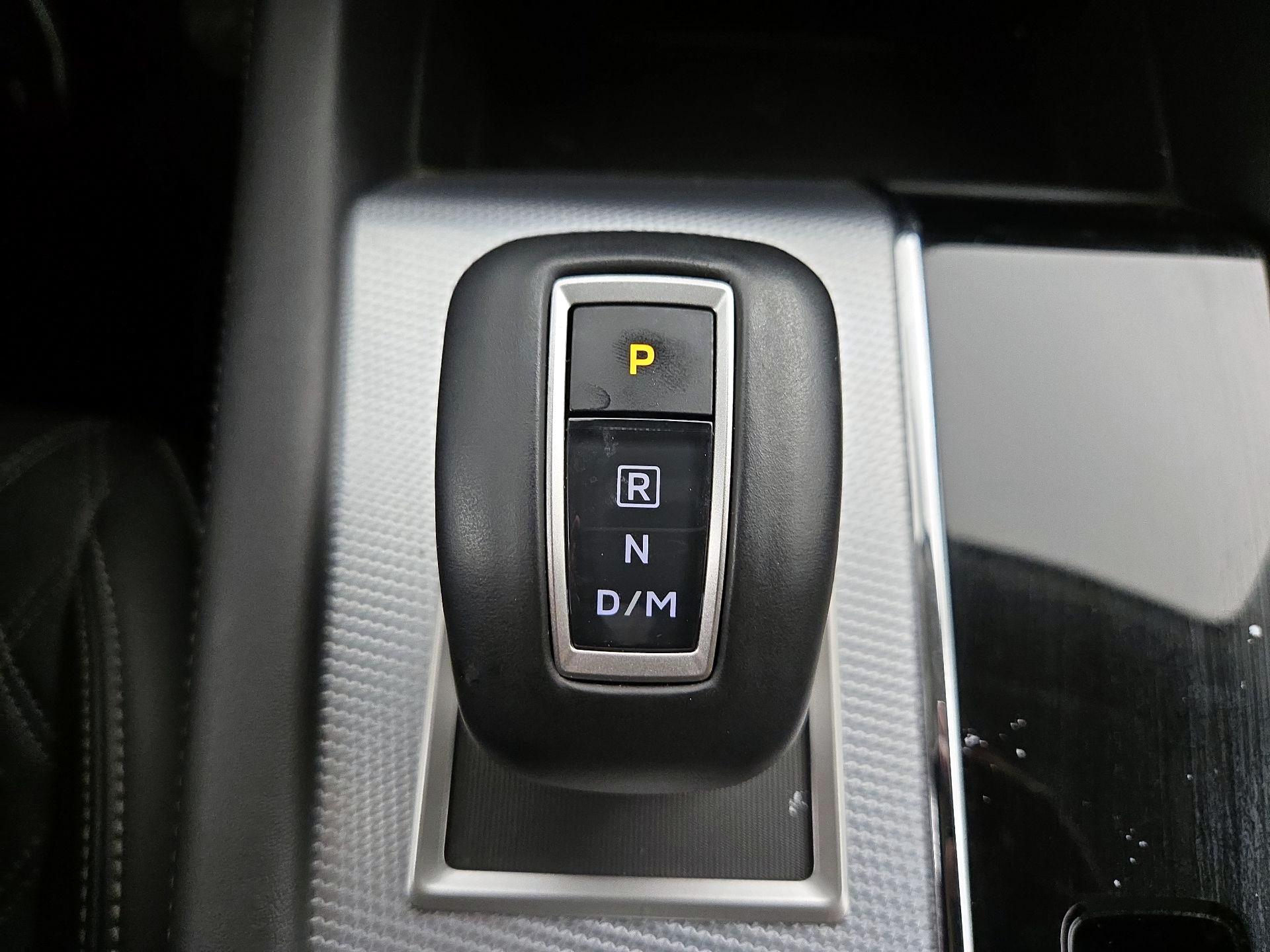 Thumbnail: 2024 Mitsubishi Outlander - 18