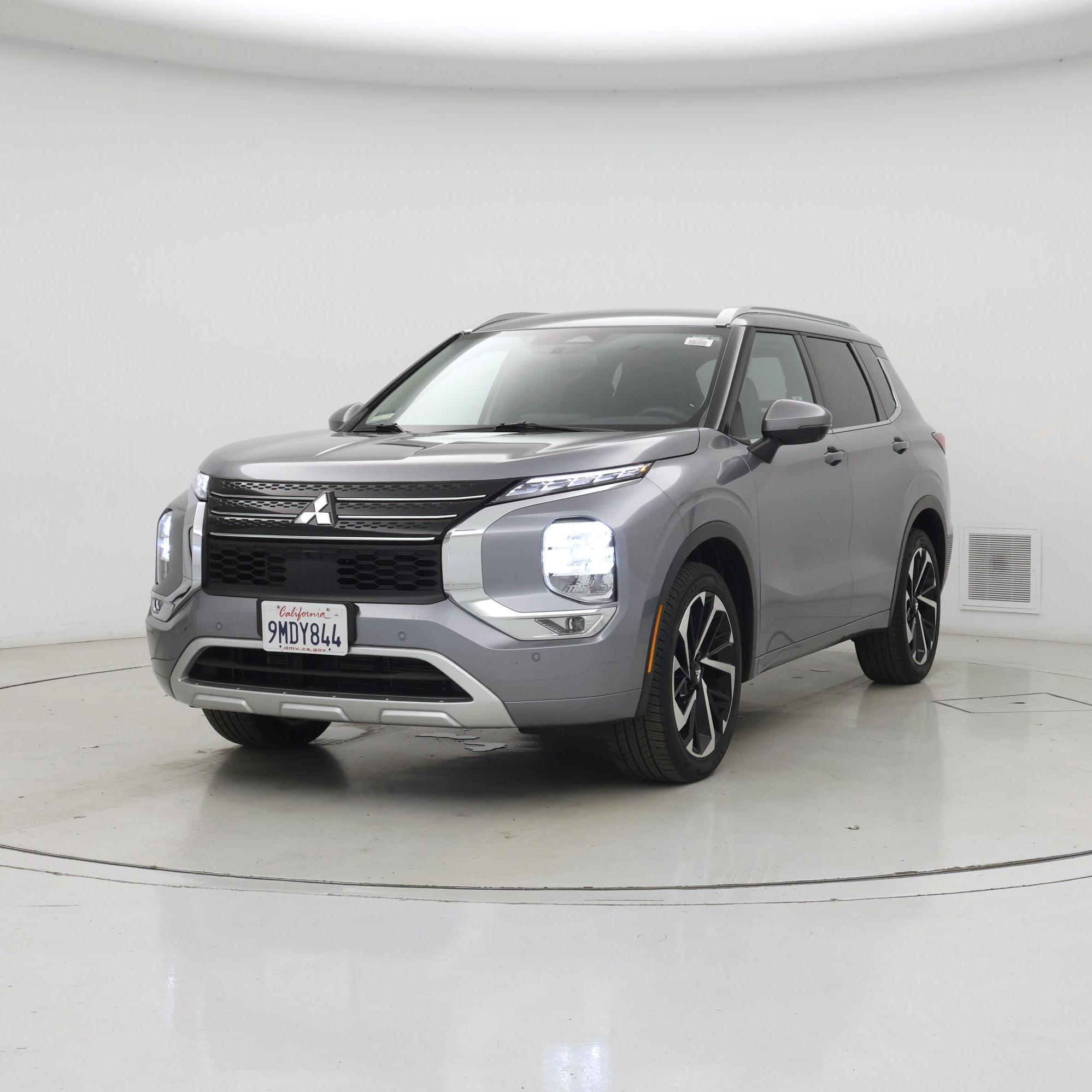 Thumbnail: 2024 Mitsubishi Outlander - 4