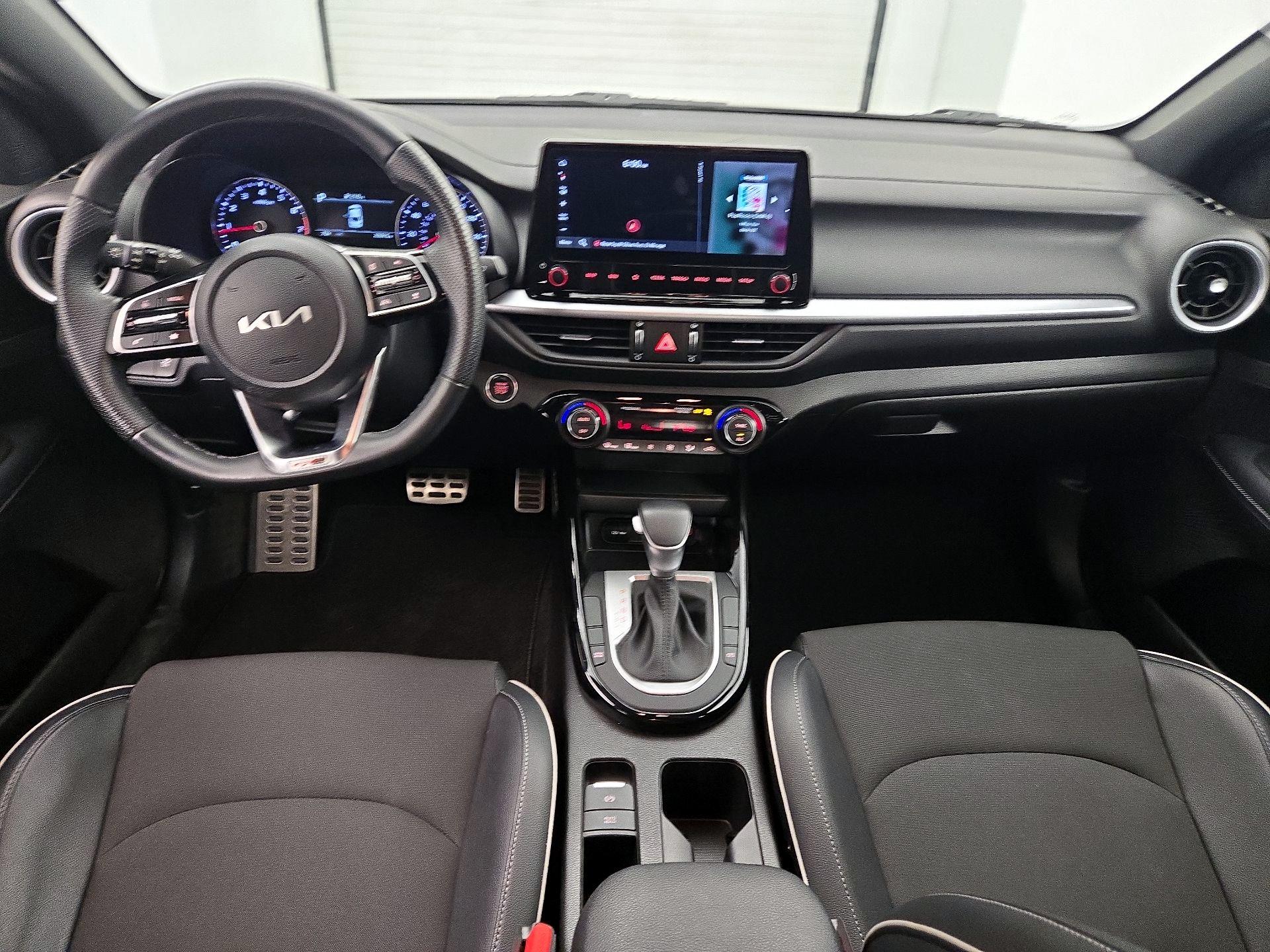 Thumbnail: 2023 Kia Forte - 9