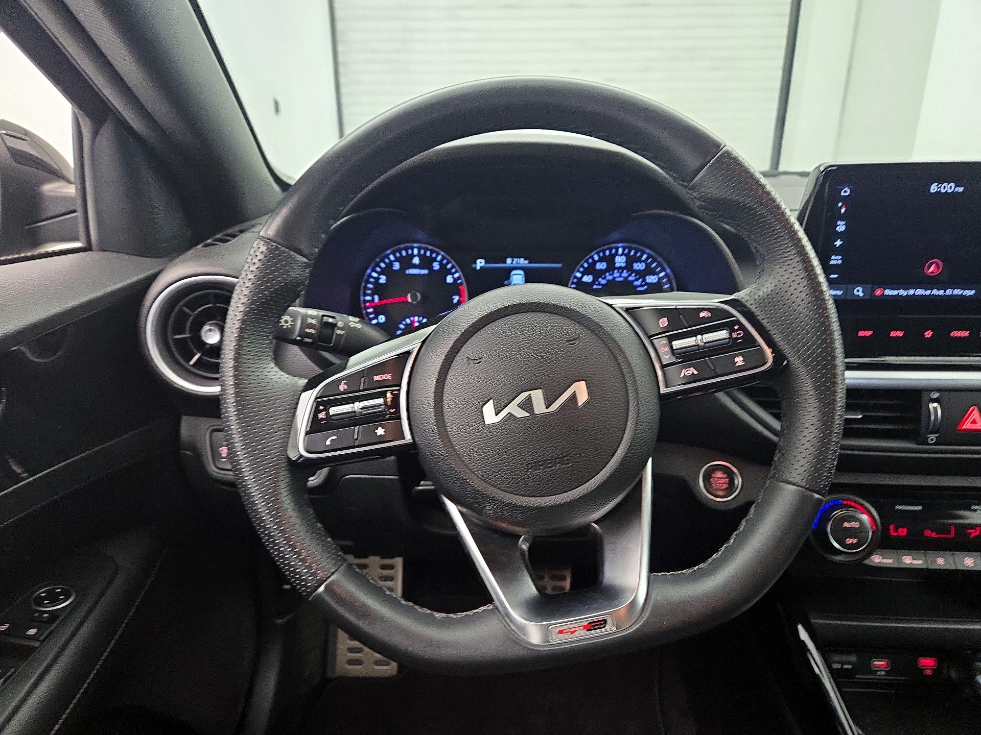 Thumbnail: 2023 Kia Forte - 10