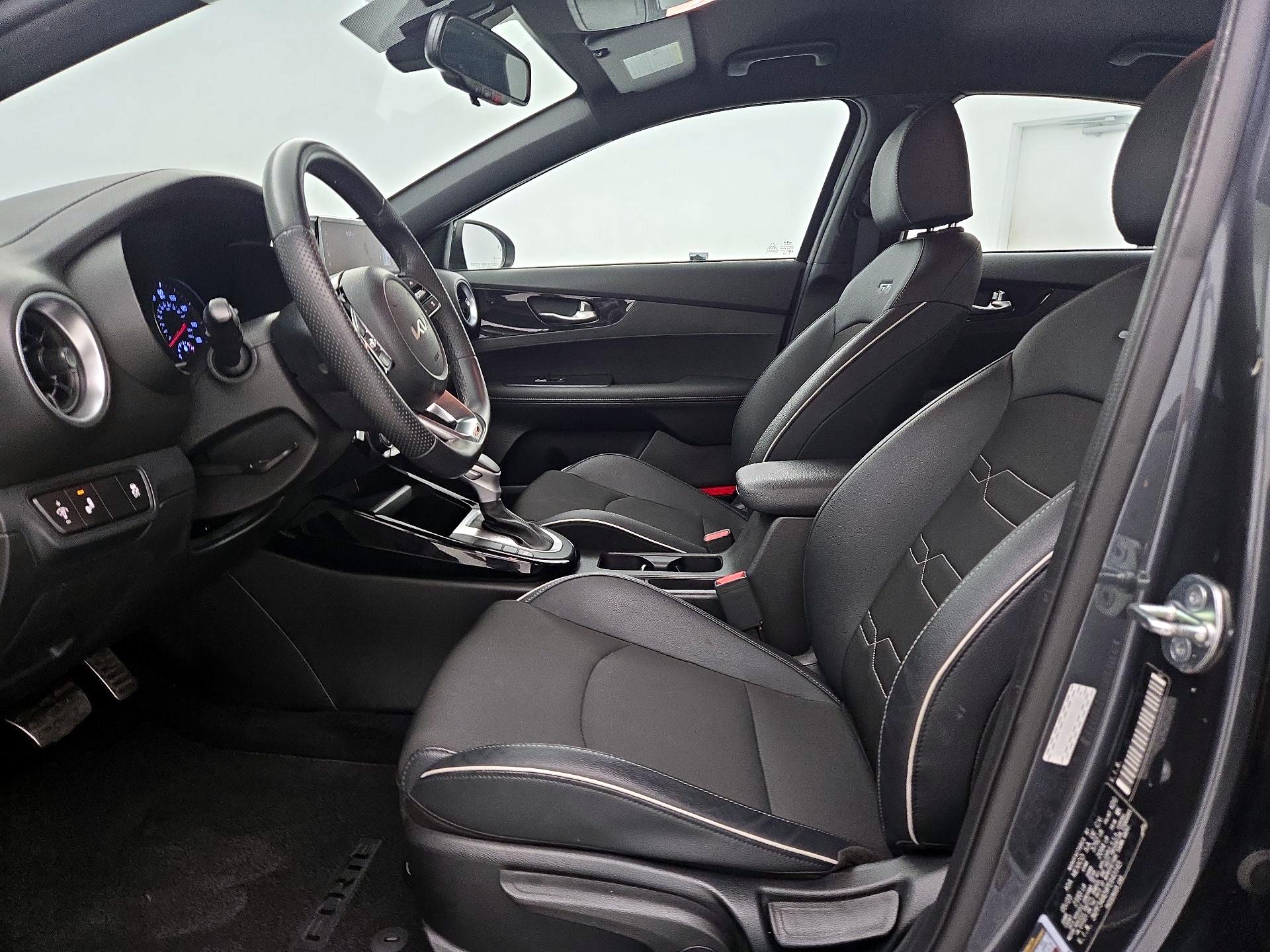 Thumbnail: 2023 Kia Forte - 11