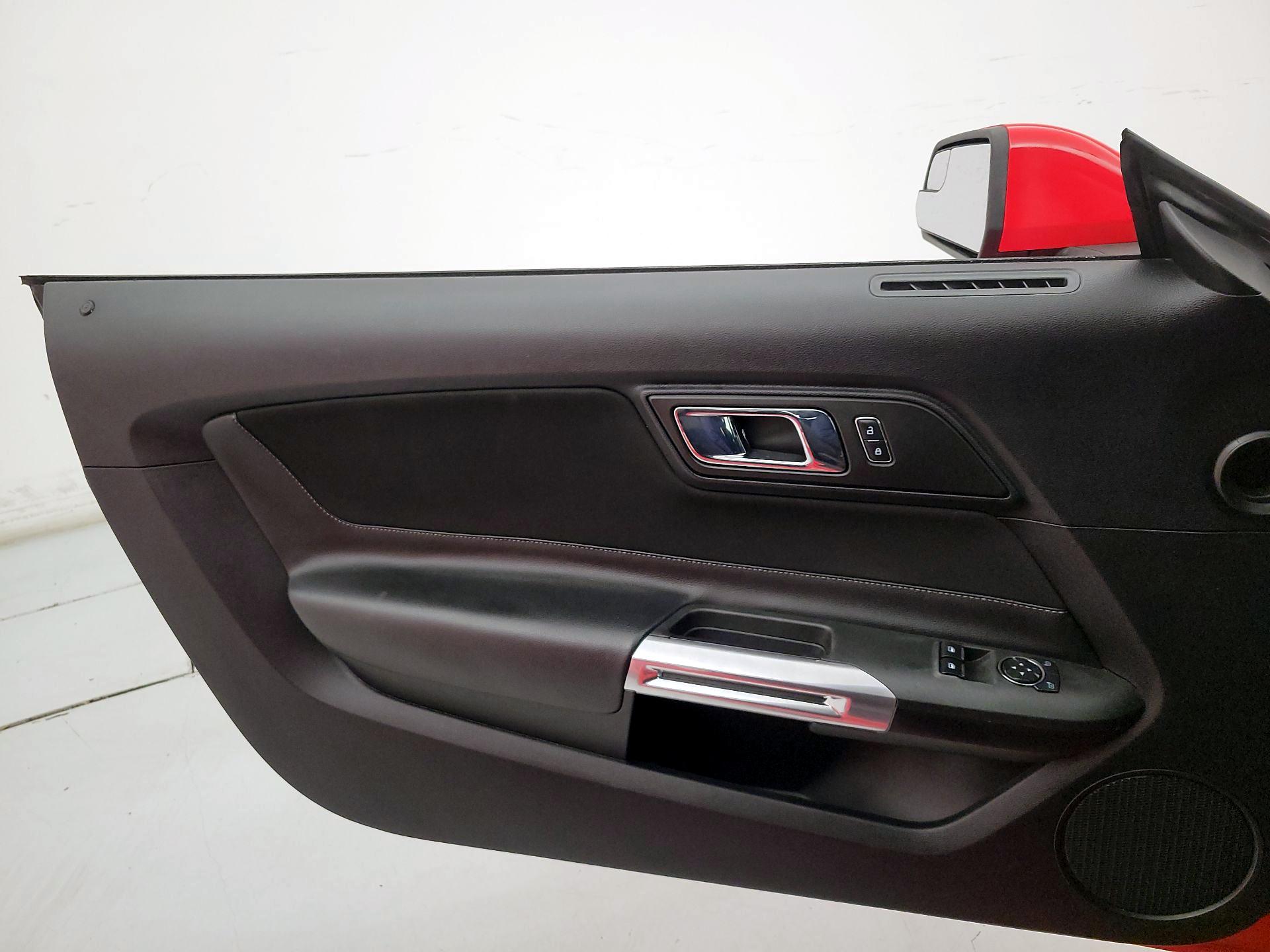 Thumbnail: 2015 Ford Mustang - 12