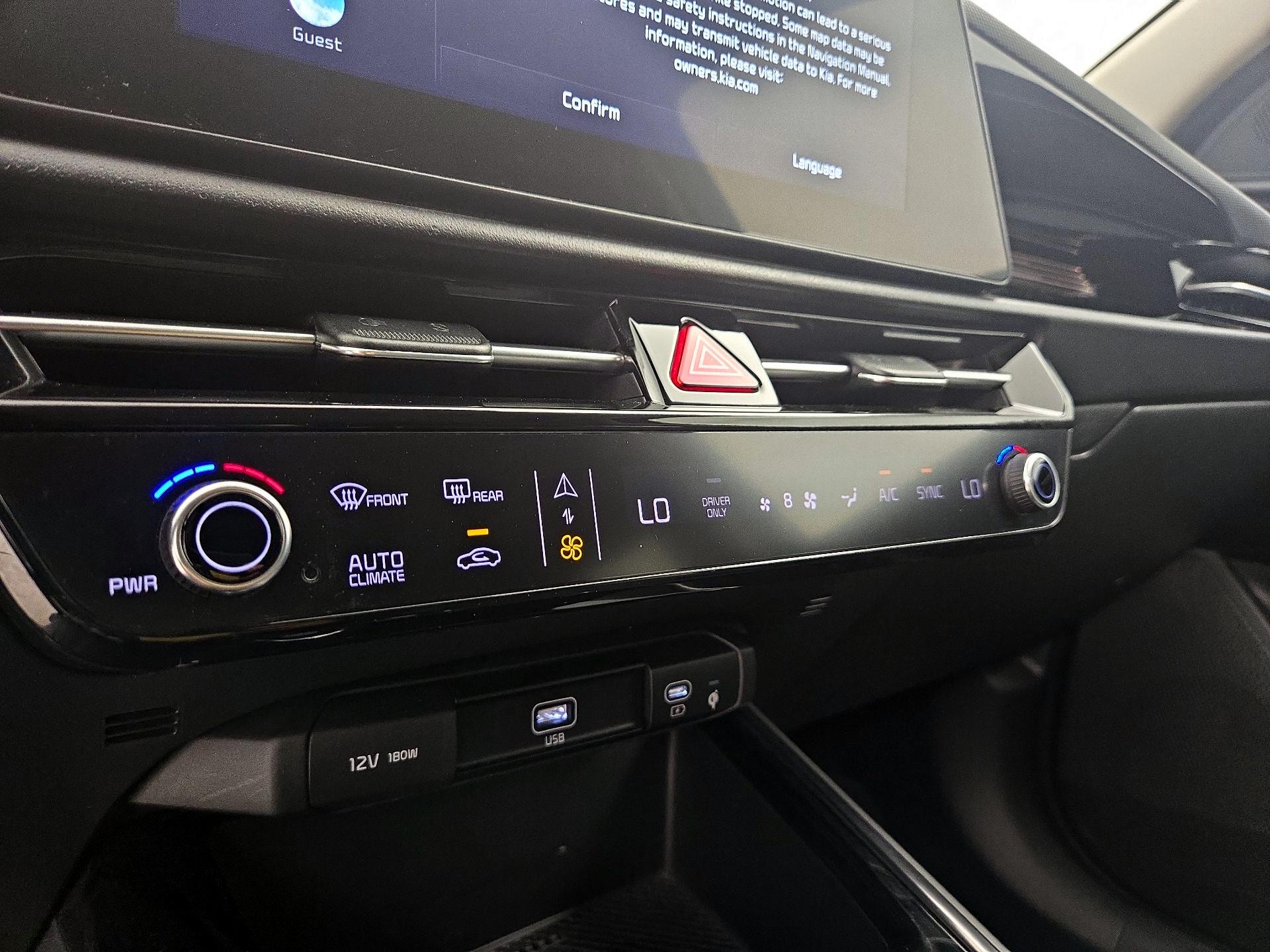 Thumbnail: 2023 Kia Niro - 17