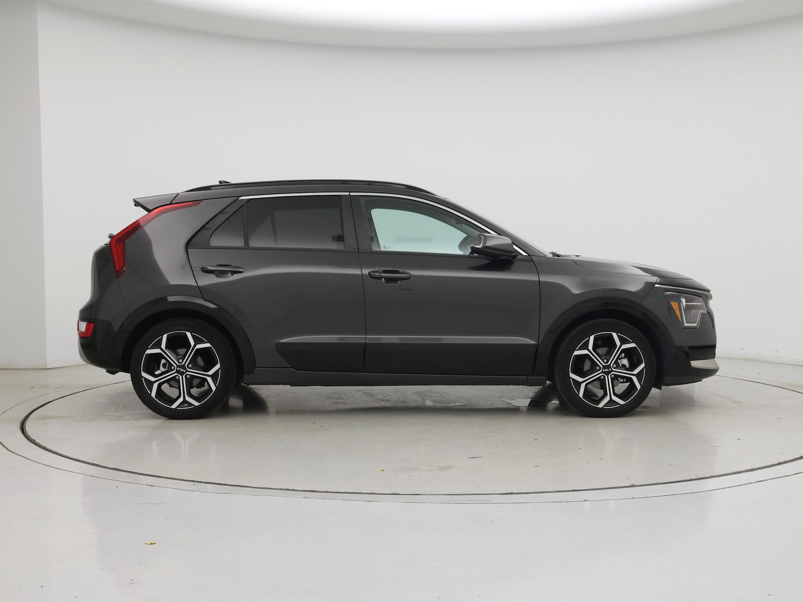 2023 Kia Niro EX Touring - Photo 8