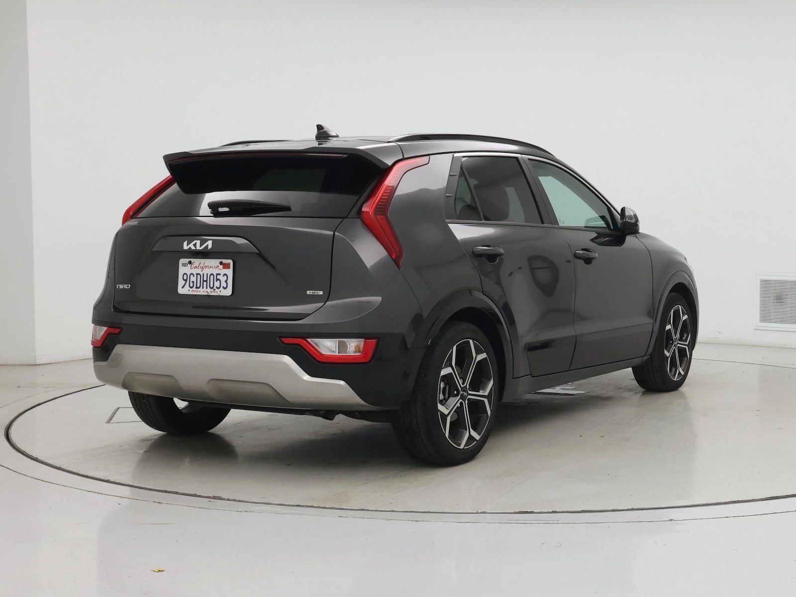 2023 Kia Niro EX Touring - Photo 9