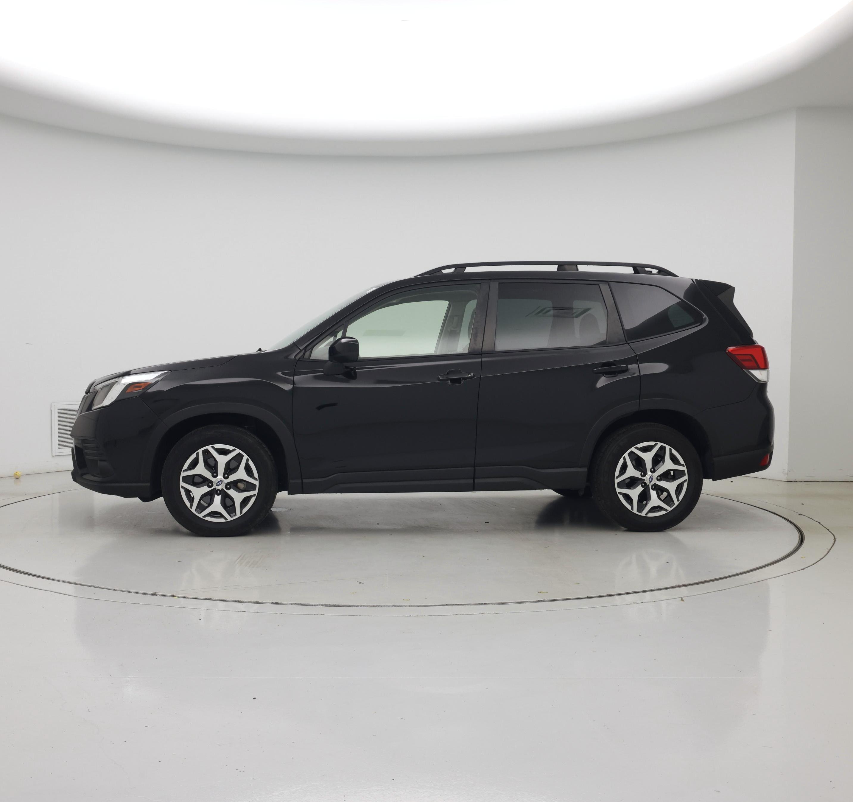 Thumbnail: 2023 Subaru Forester - 3