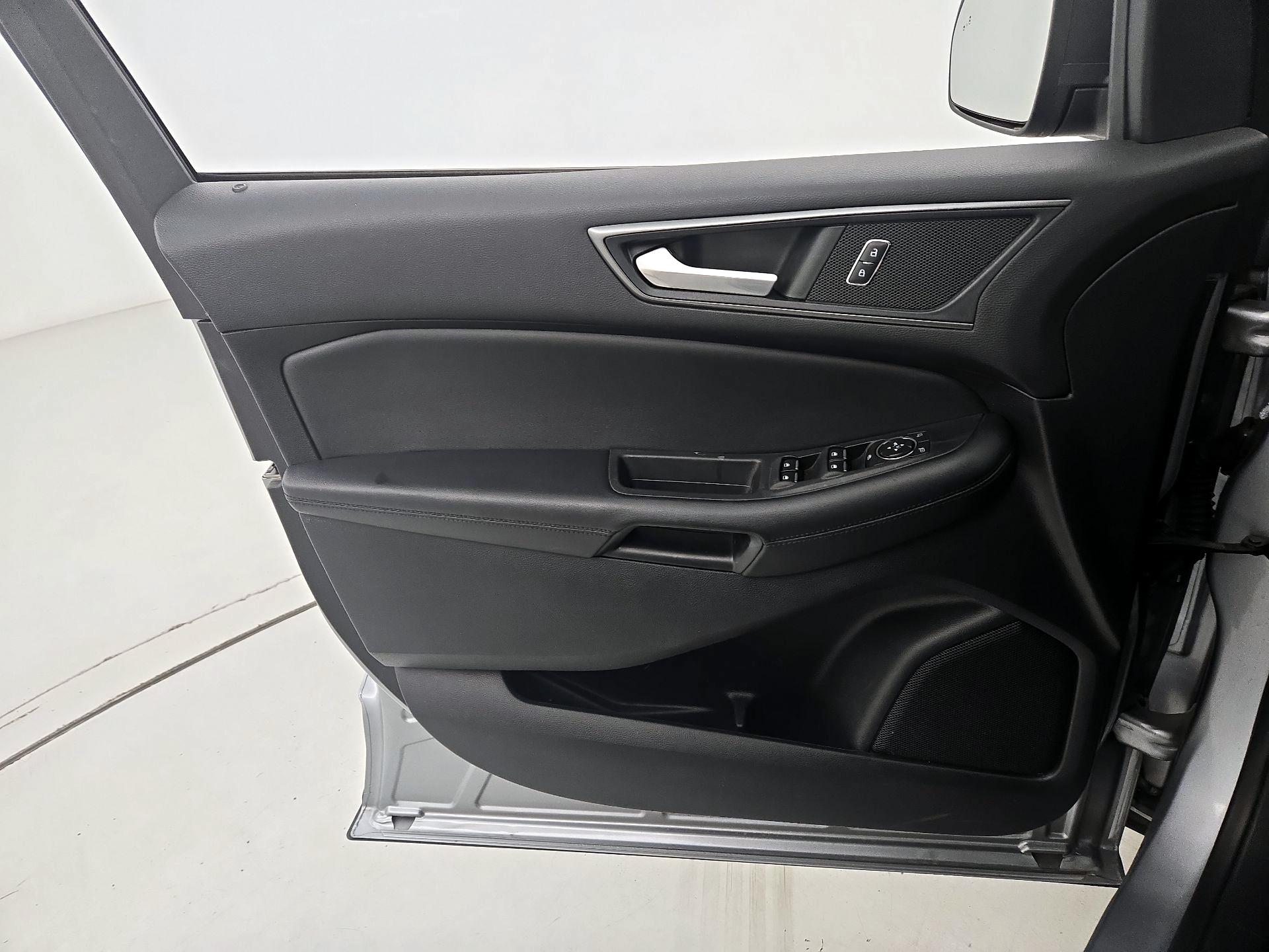Thumbnail: 2022 Ford Edge - 12