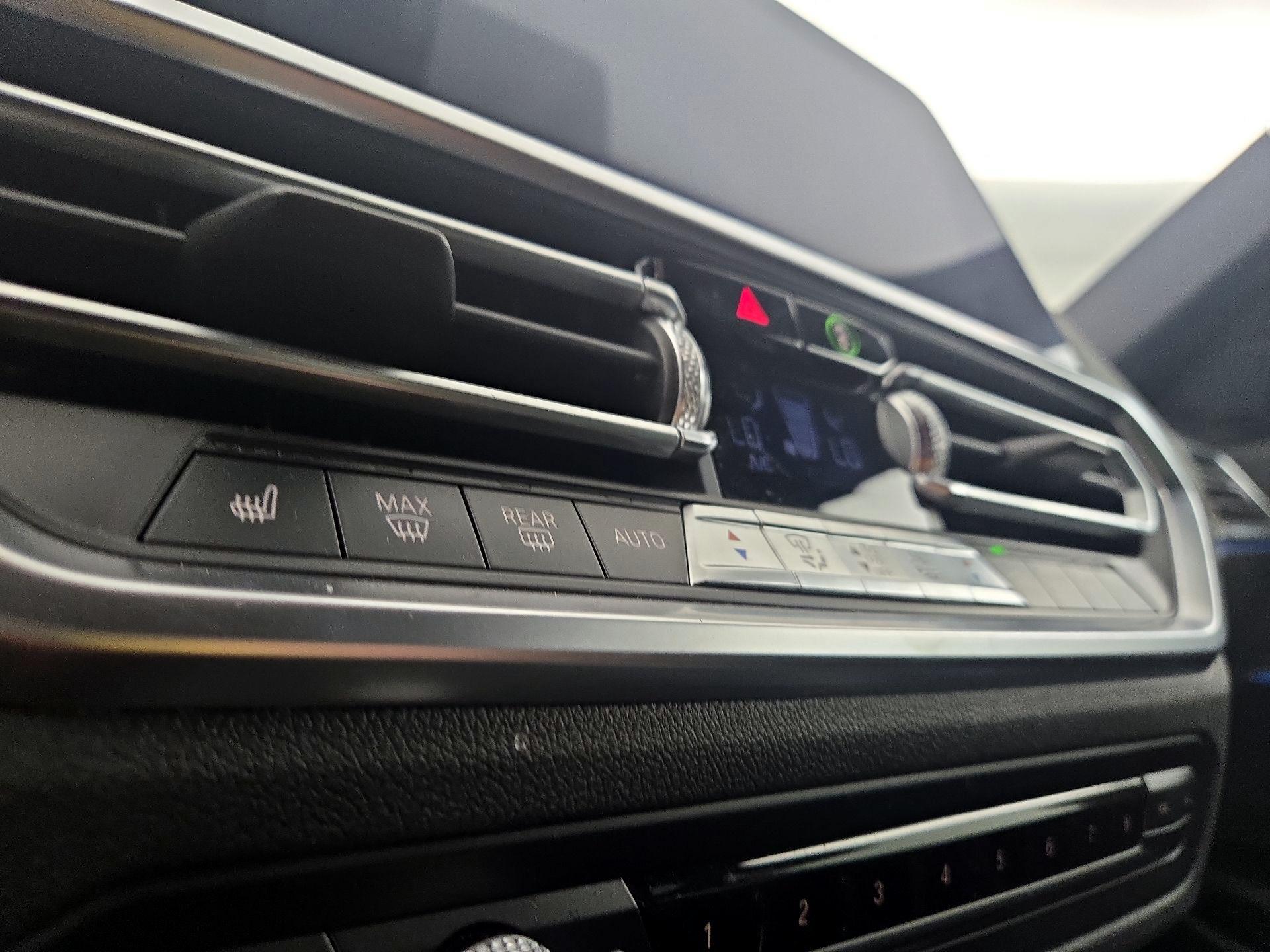 Thumbnail: 2021 BMW 3 Series - 17