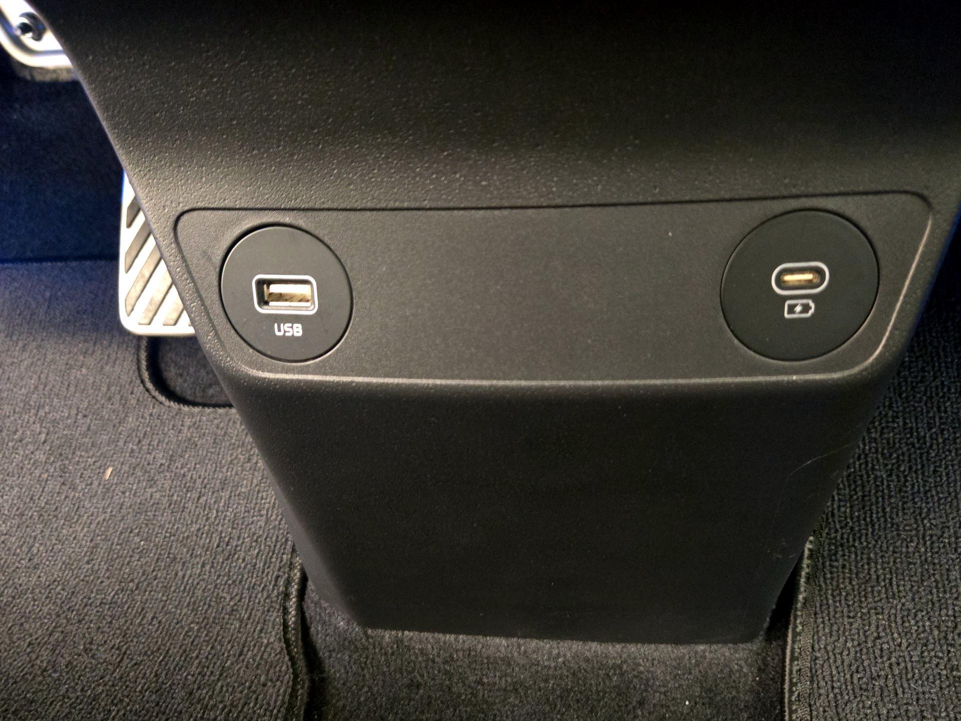 Thumbnail: 2024 Kia EV6 - 19