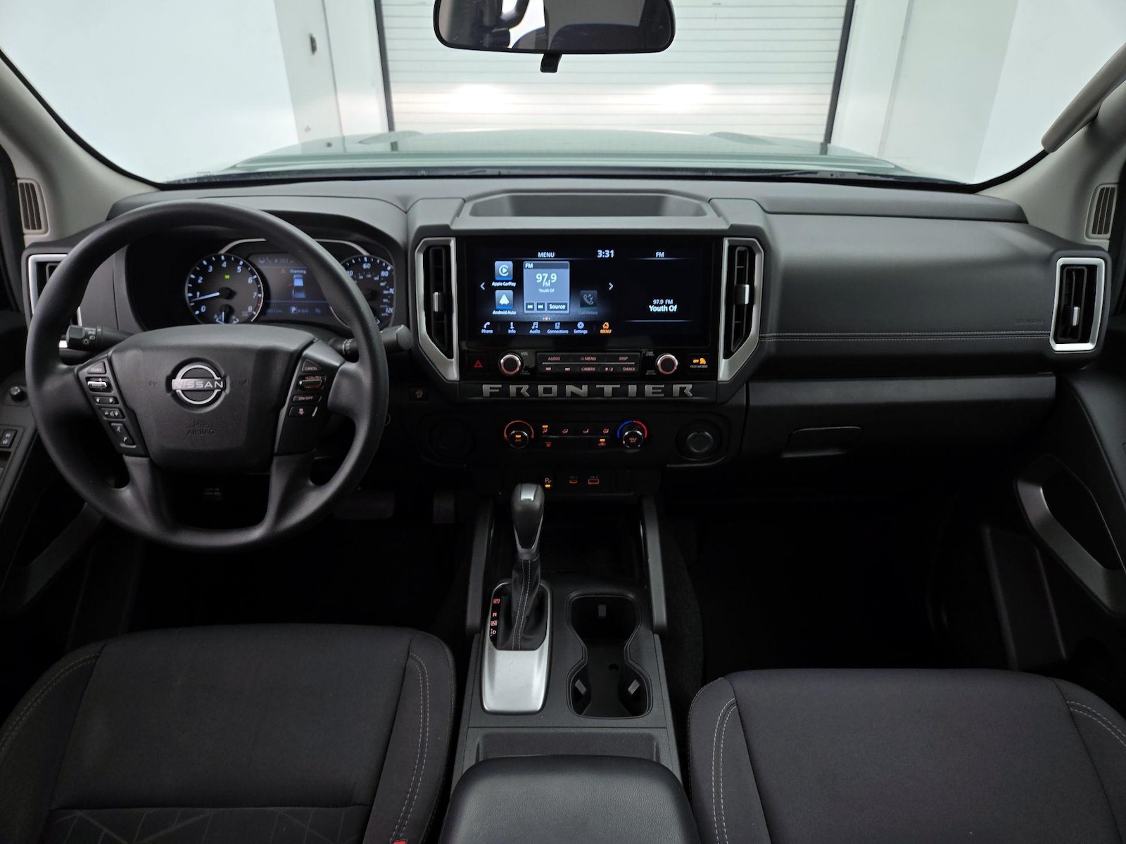 2025 Nissan Frontier SV - Photo 10