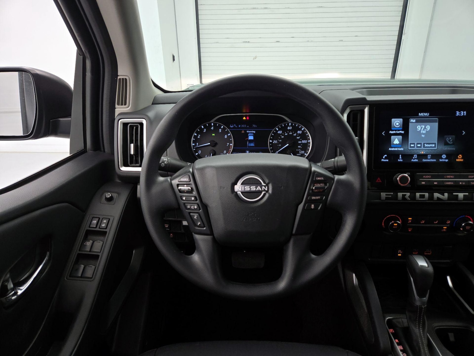 2025 Nissan Frontier SV - Photo 11