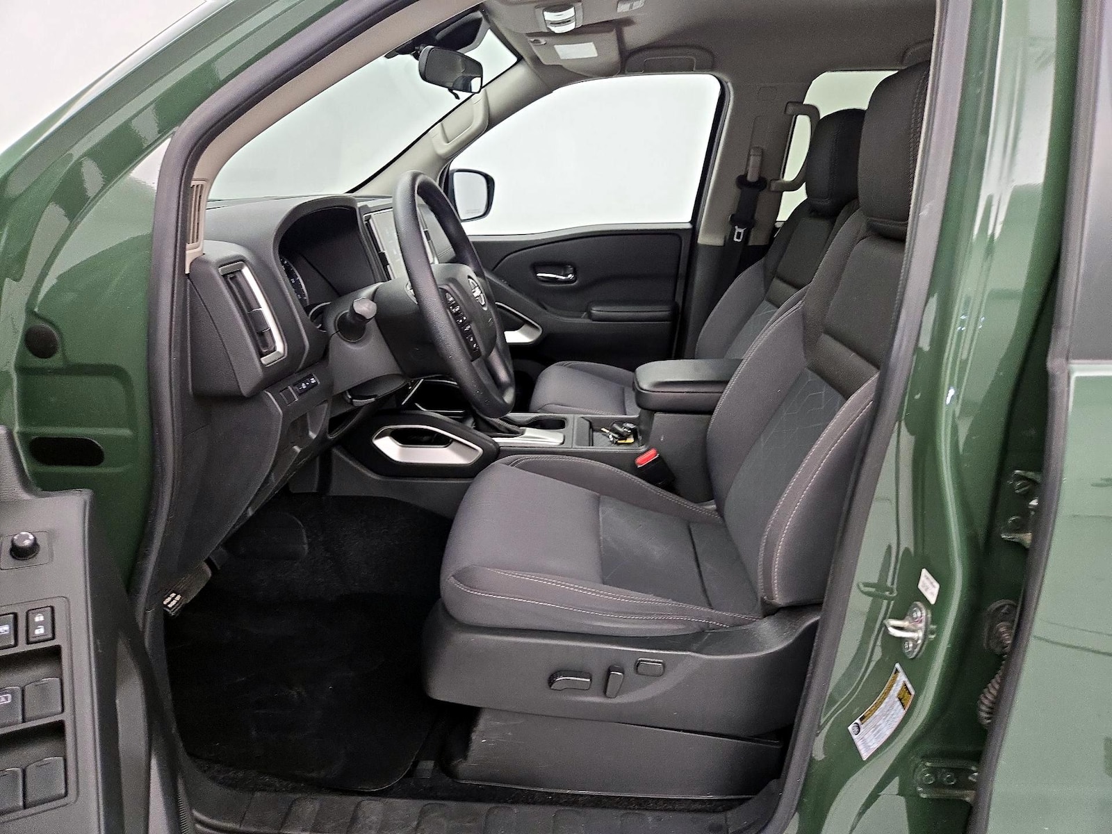 2025 Nissan Frontier SV - Photo 12