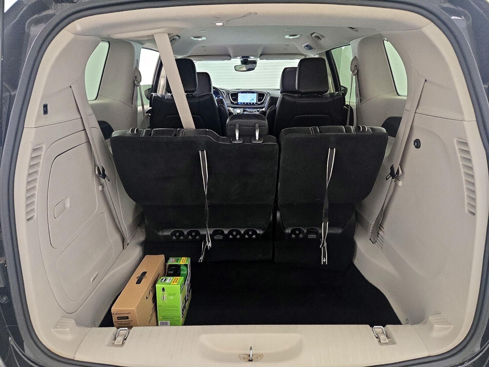 2023 Chrysler Pacifica Hybrid Touring L - Photo 22