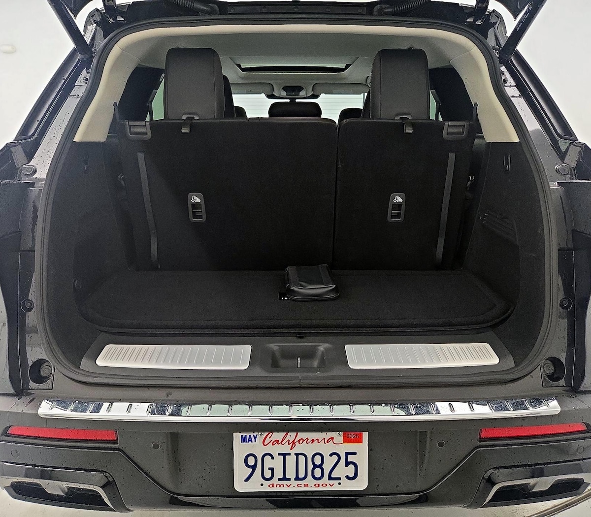 Trunk/Cargo (Seats Up)