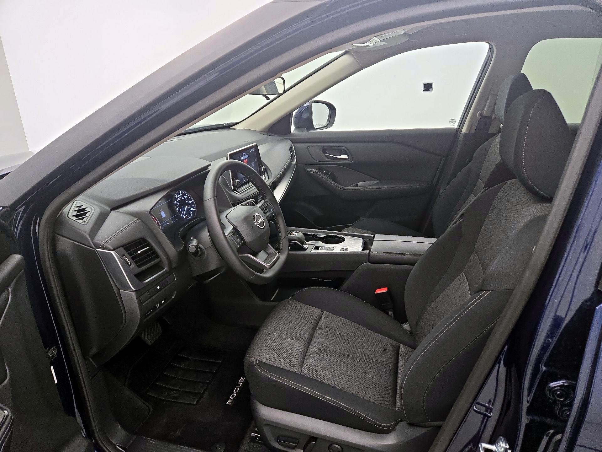 Thumbnail: 2025 Nissan Rogue - 11