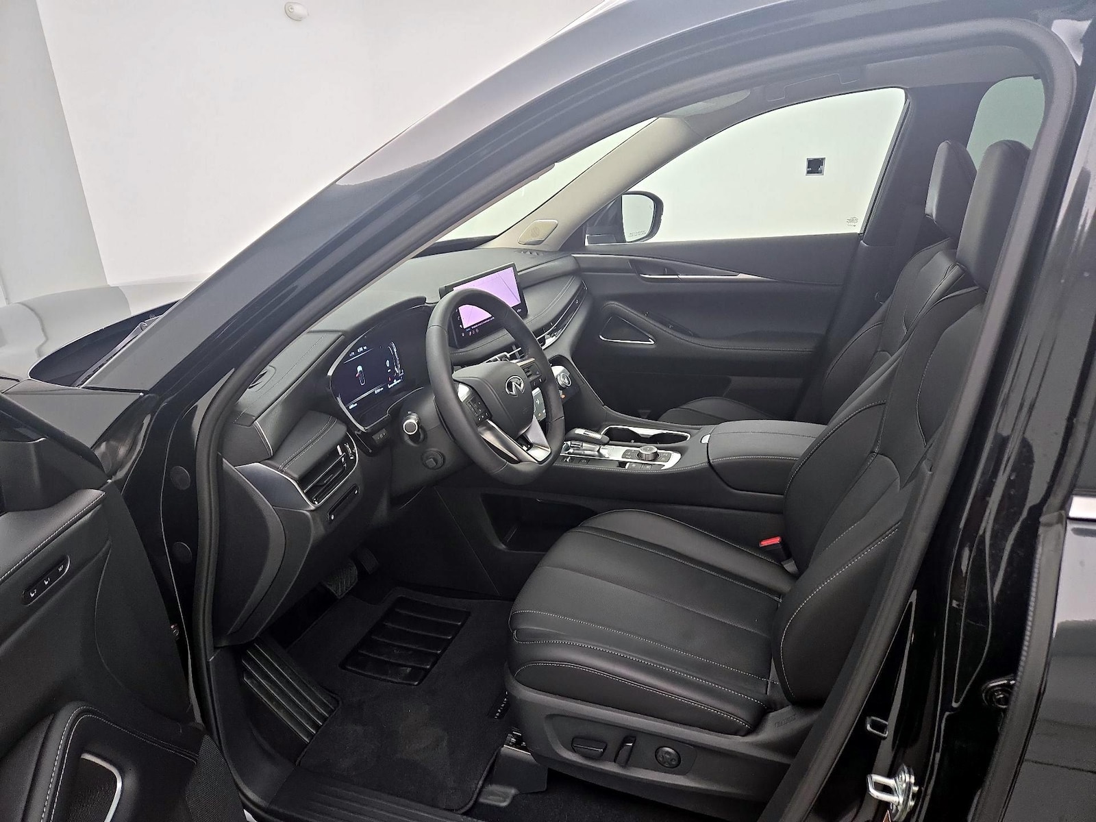 2026 INFINITI QX60 LUXE - Photo 12
