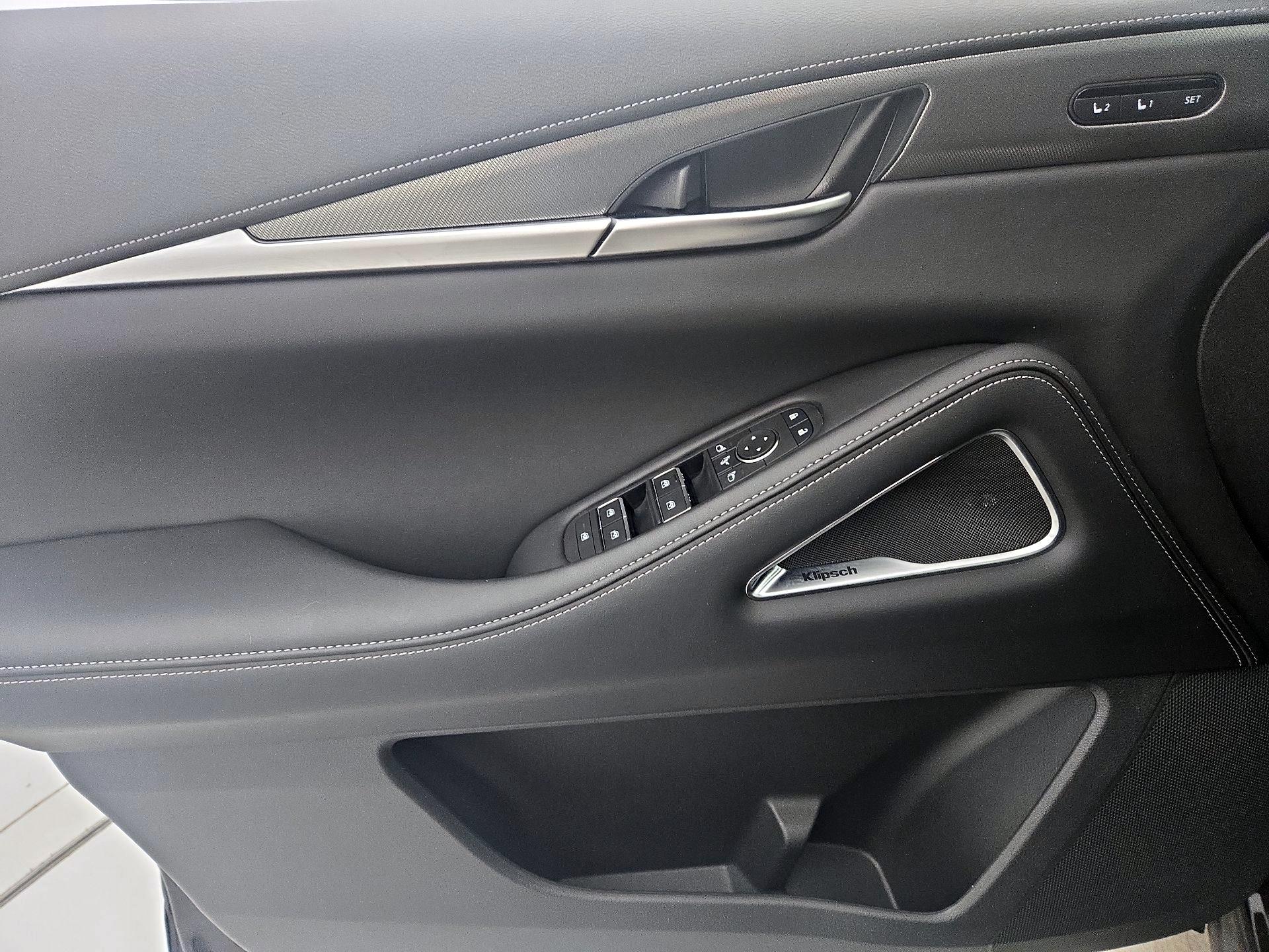 Thumbnail: 2026 INFINITI QX60 - 12
