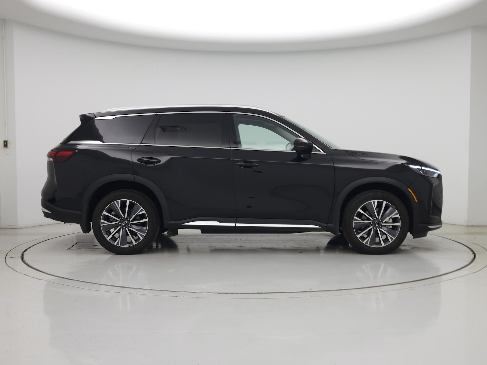 2026 INFINITI QX60 LUXE - Photo 8