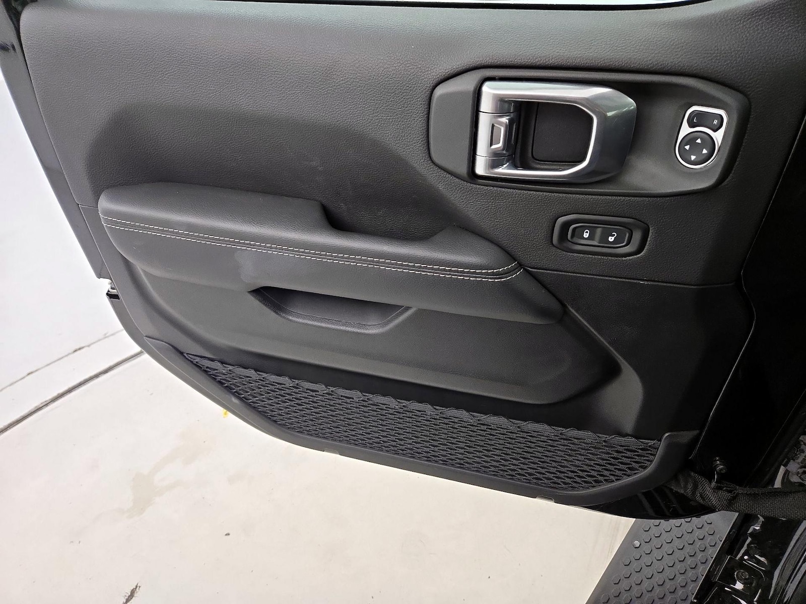 2023 Jeep Wrangler 4xe Sahara 4XE - Photo 13