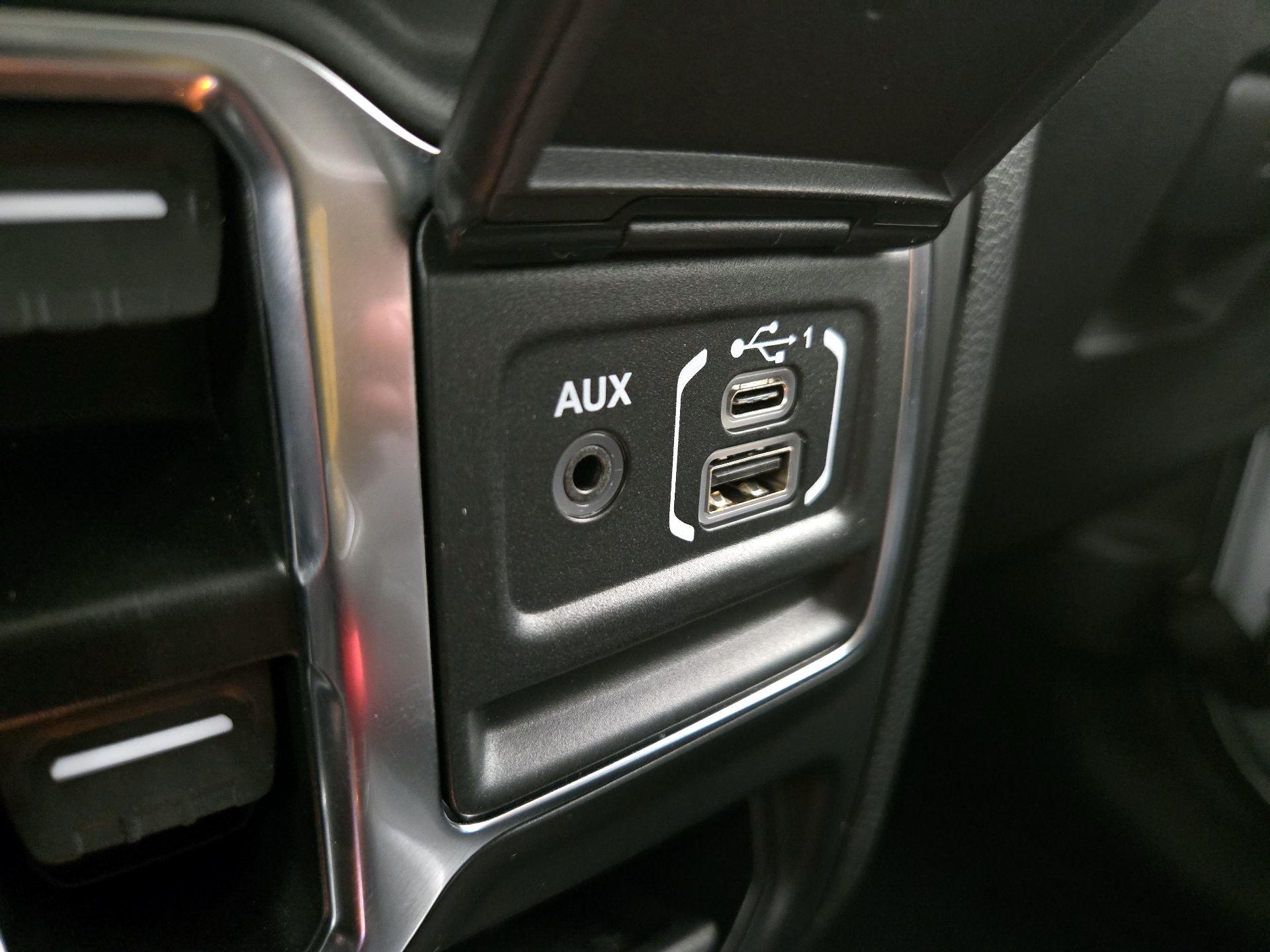 Thumbnail: 2023 Jeep Wrangler - 19