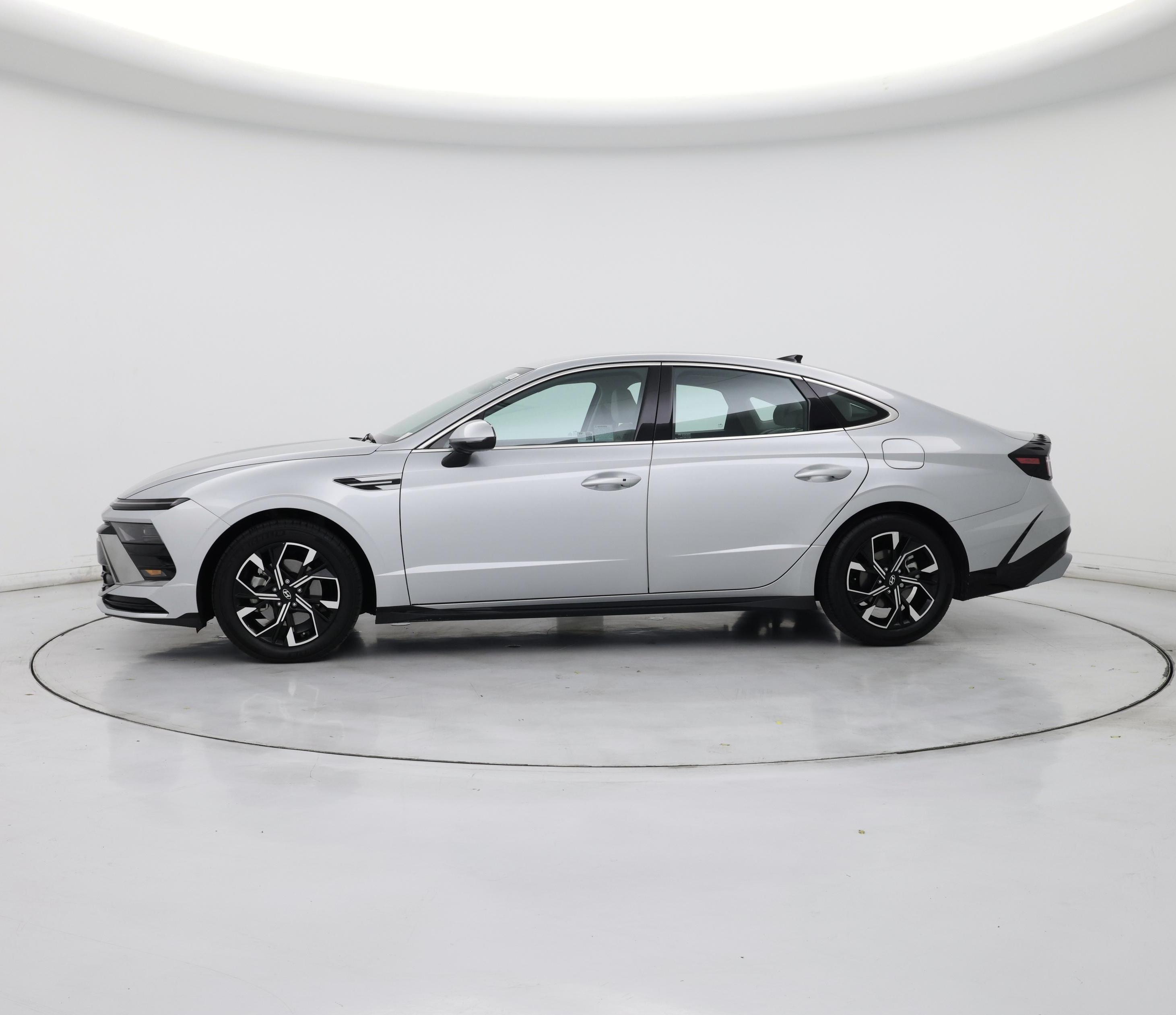 Thumbnail: 2024 Hyundai Sonata - 3