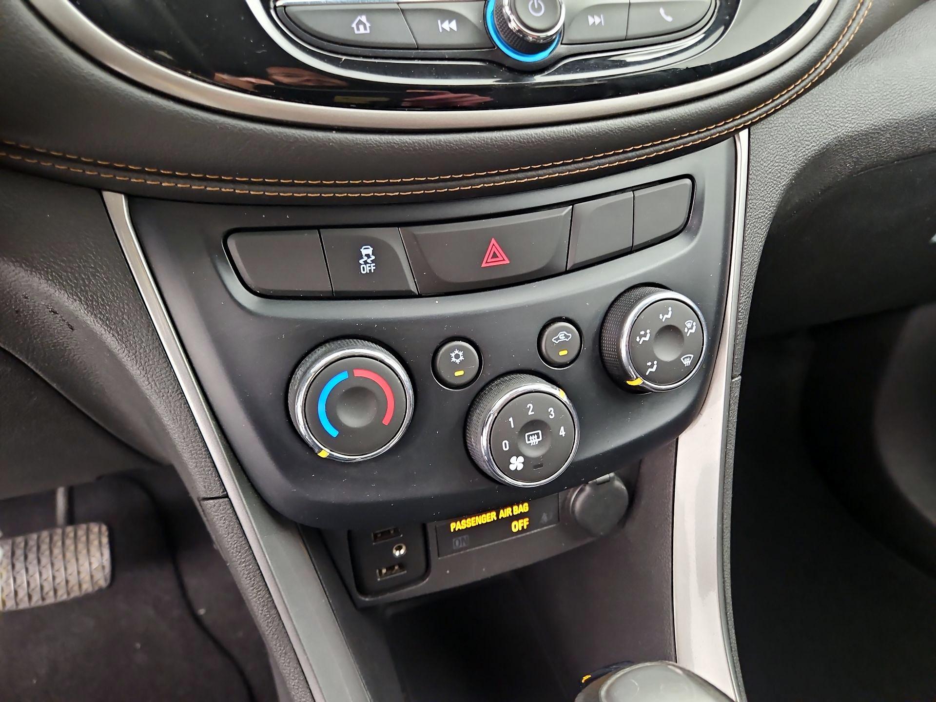 Thumbnail: 2020 Chevrolet Trax - 16