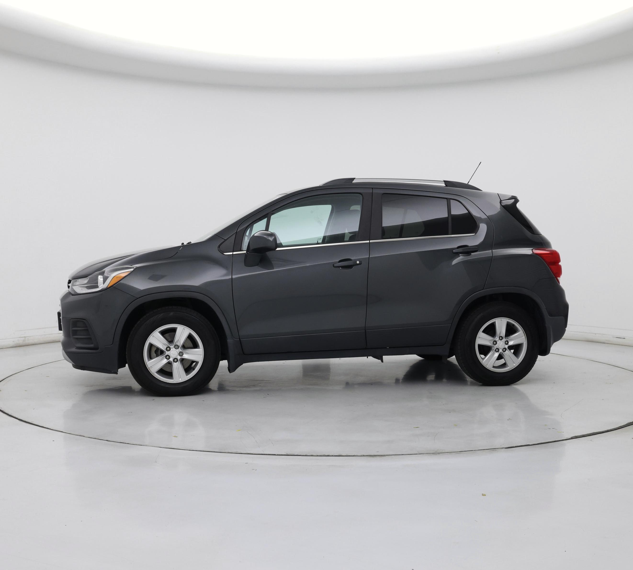 Thumbnail: 2020 Chevrolet Trax - 3
