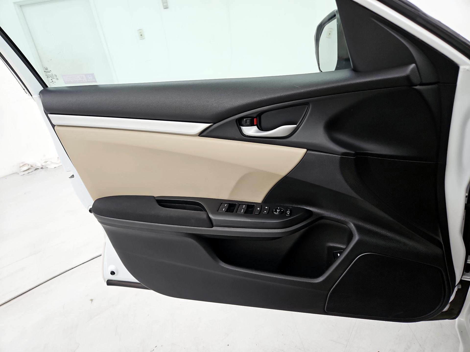 Thumbnail: 2020 Honda Civic - 12