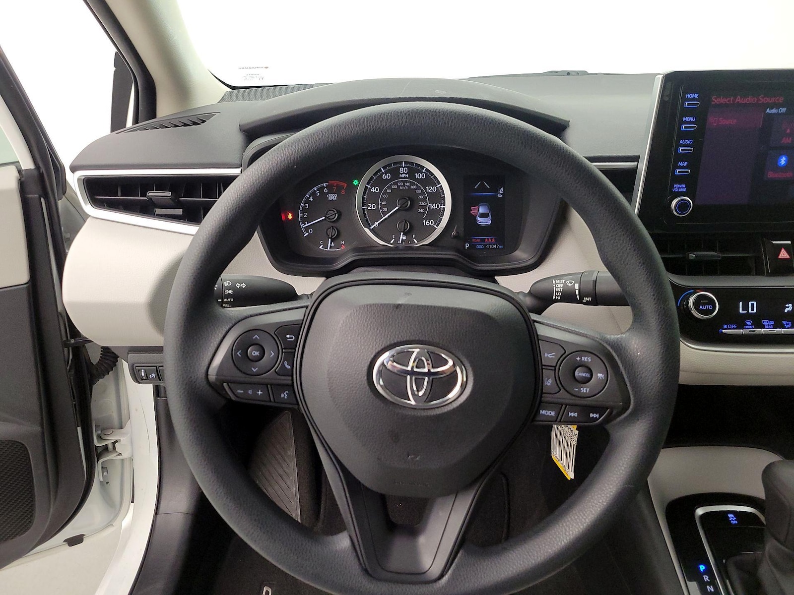 2020 Toyota Corolla LE - Photo 11