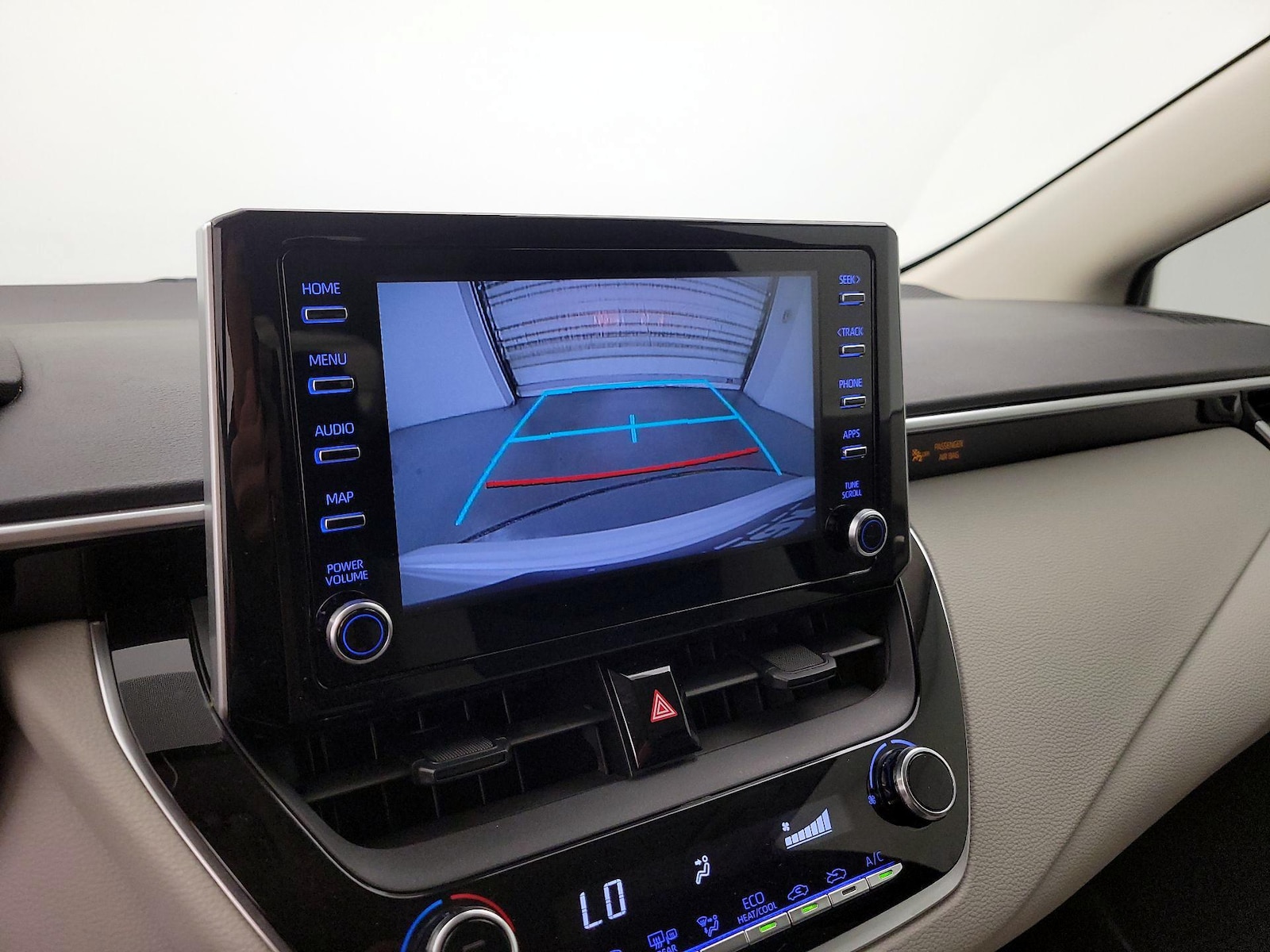 2020 Toyota Corolla LE - Photo 15