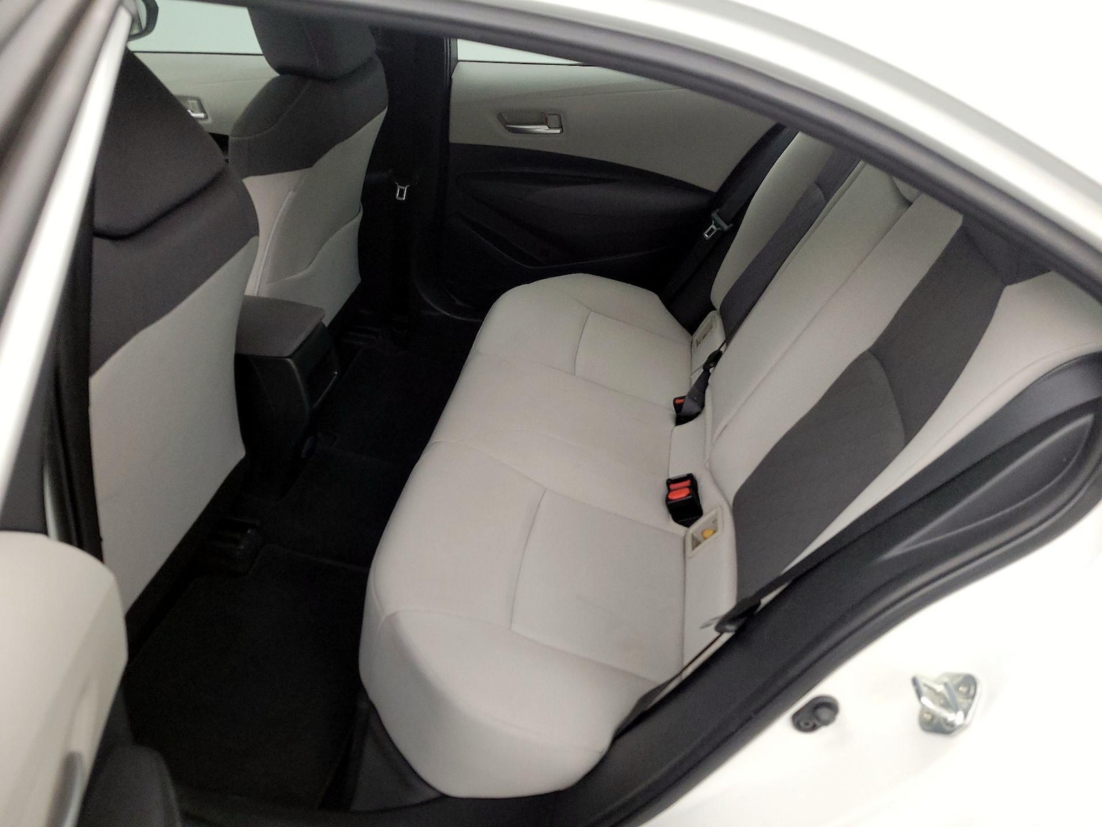 2020 Toyota Corolla LE - Photo 19