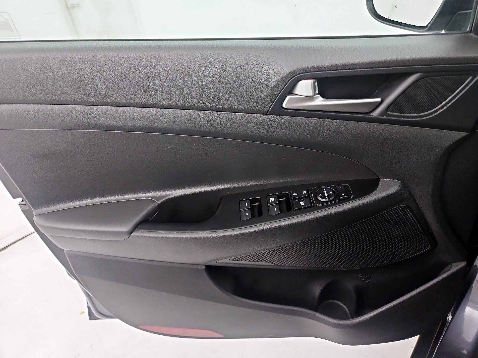 Thumbnail: 2021 Hyundai Tucson - 12