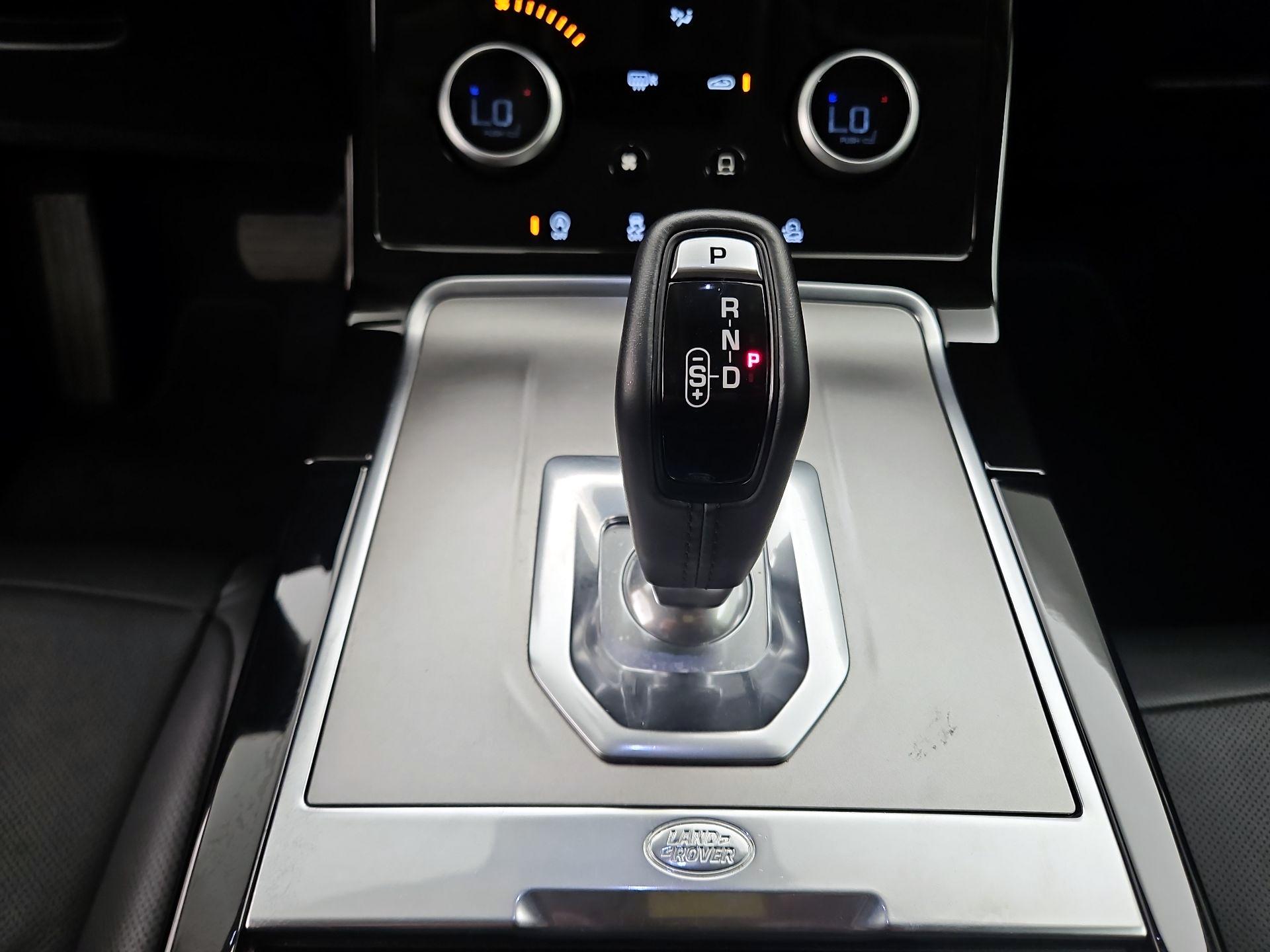 Thumbnail: 2023 Land Rover Range Rover Evoque - 15