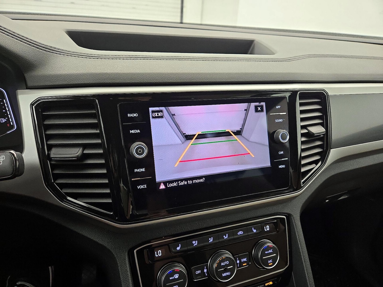 2023 Volkswagen Atlas Cross Sport SE w/Tech - Photo 15