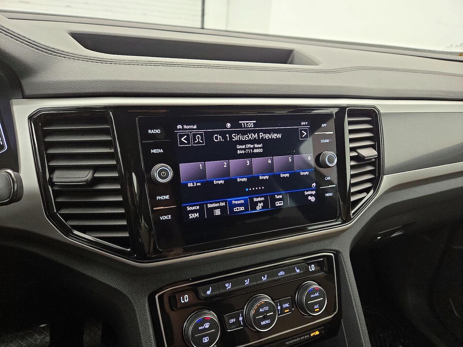 2023 Volkswagen Atlas Cross Sport SE w/Tech - Photo 16