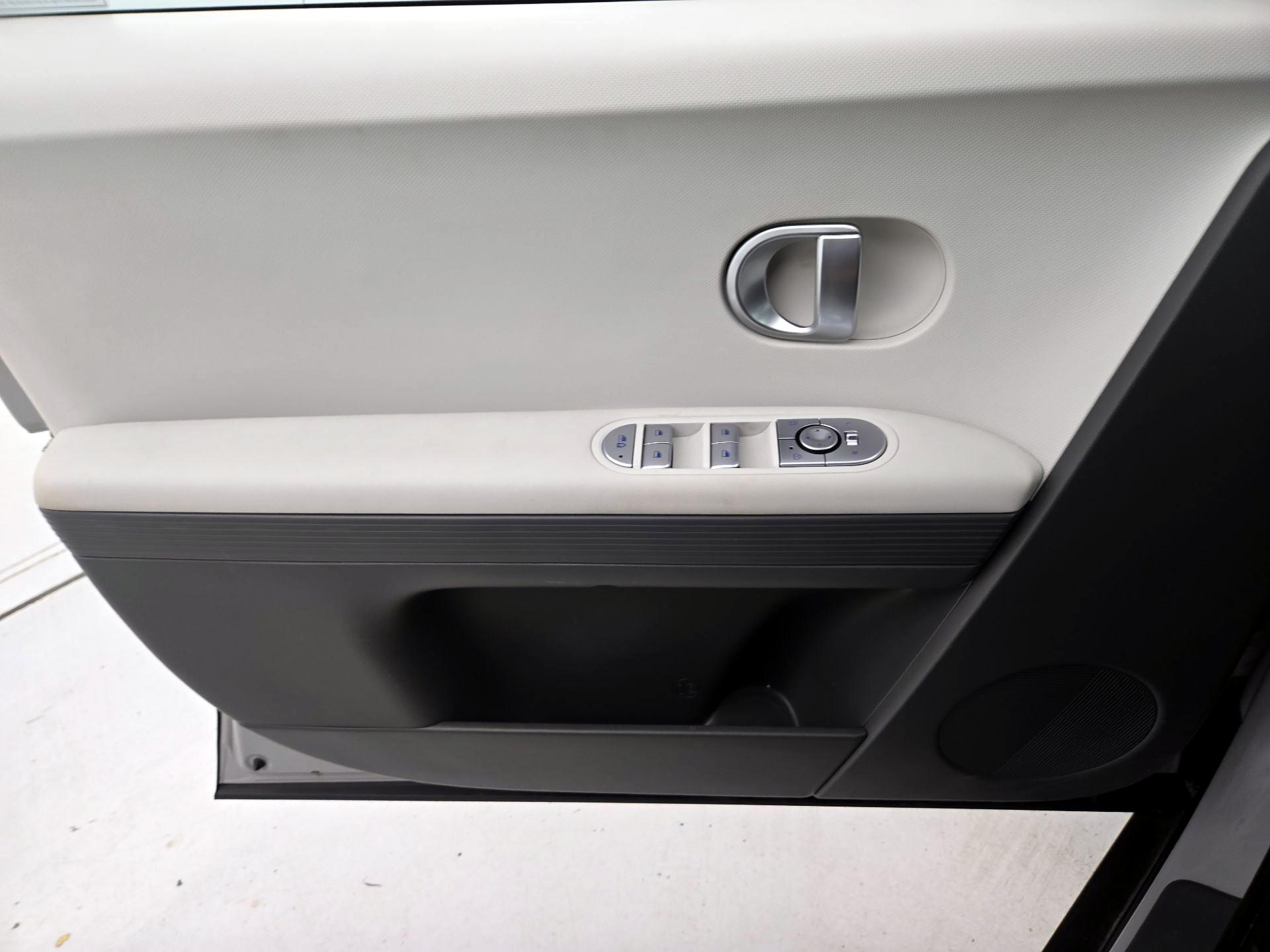 Thumbnail: 2024 Hyundai Ioniq 5 - 12