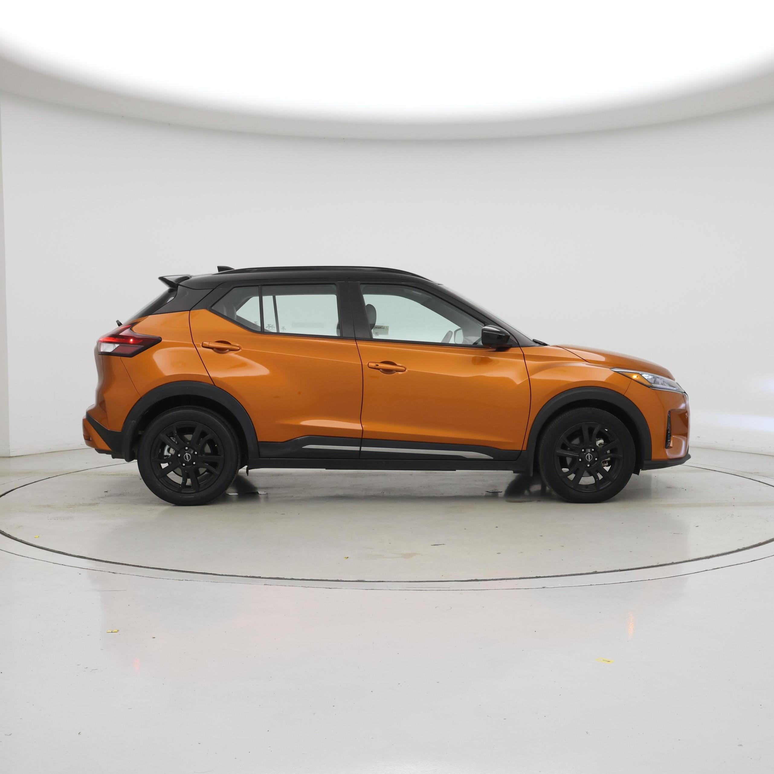 Thumbnail: 2024 Nissan Kicks - 7