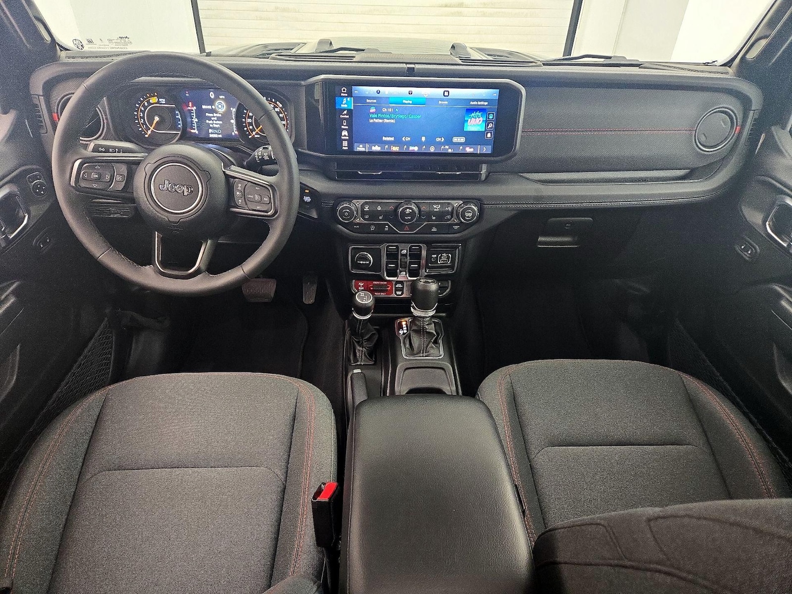 2025 Jeep Wrangler 4-Door Rubicon - Photo 10
